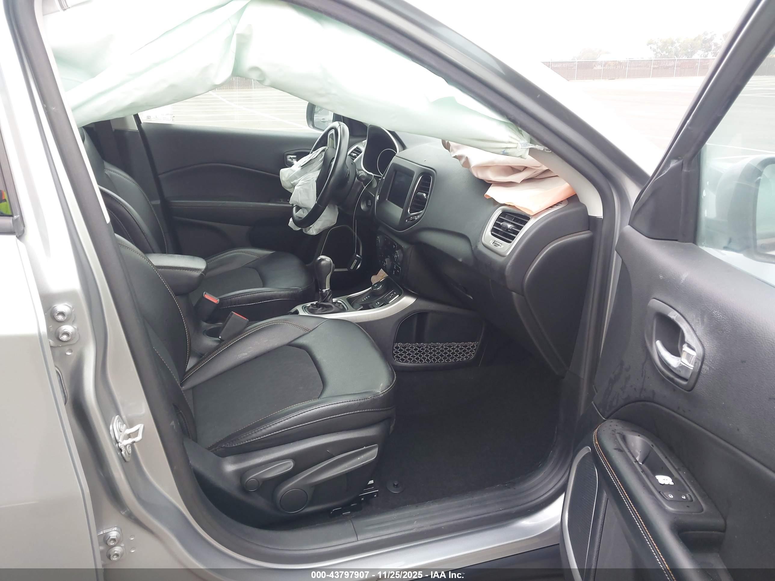 JEEP COMPASS image 5