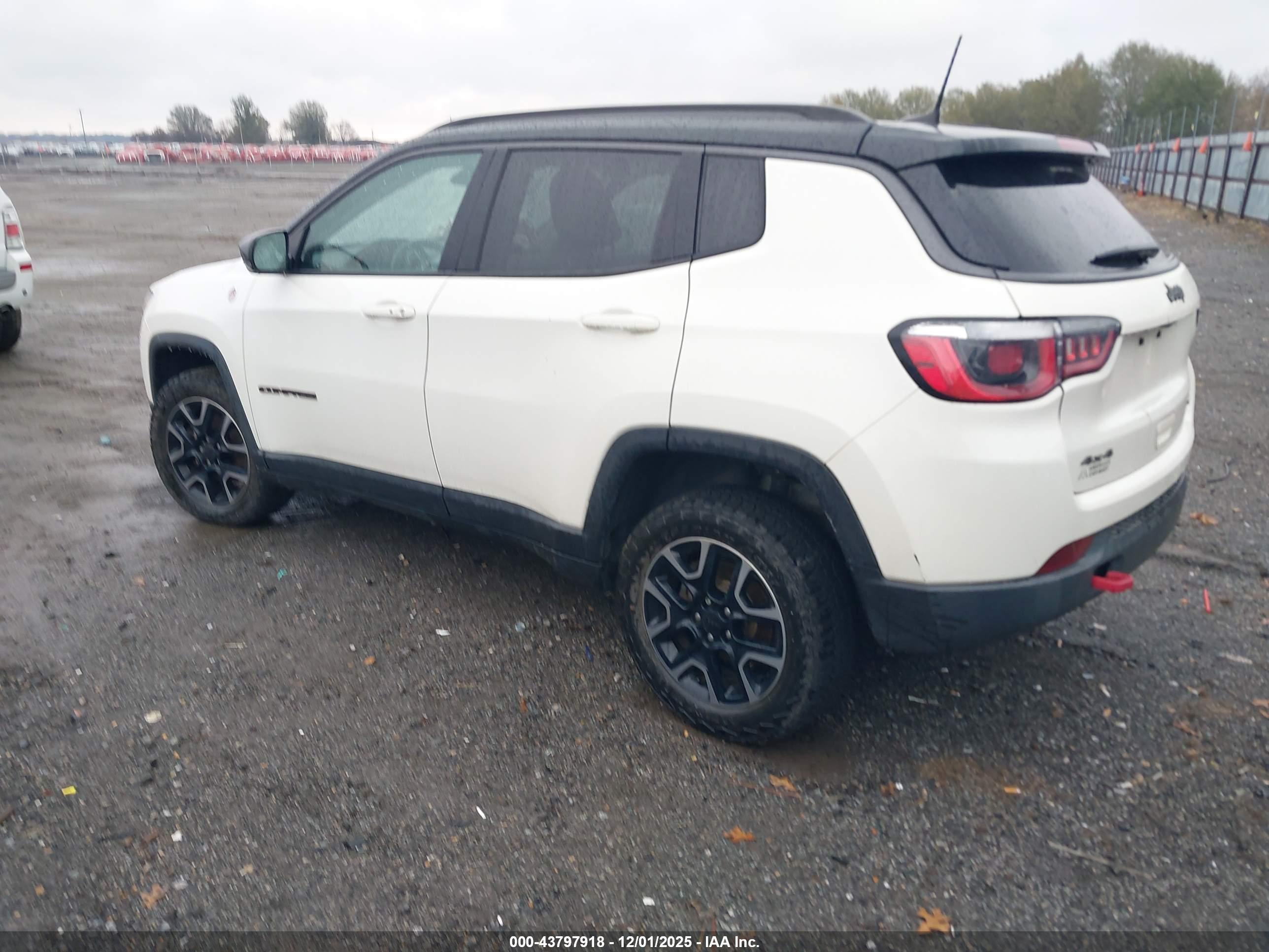 JEEP COMPASS image 3