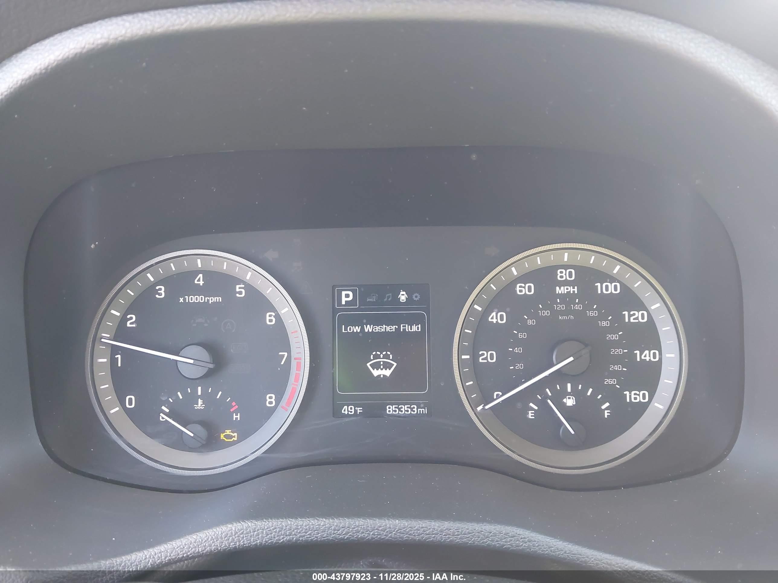 HYUNDAI TUCSON image 7