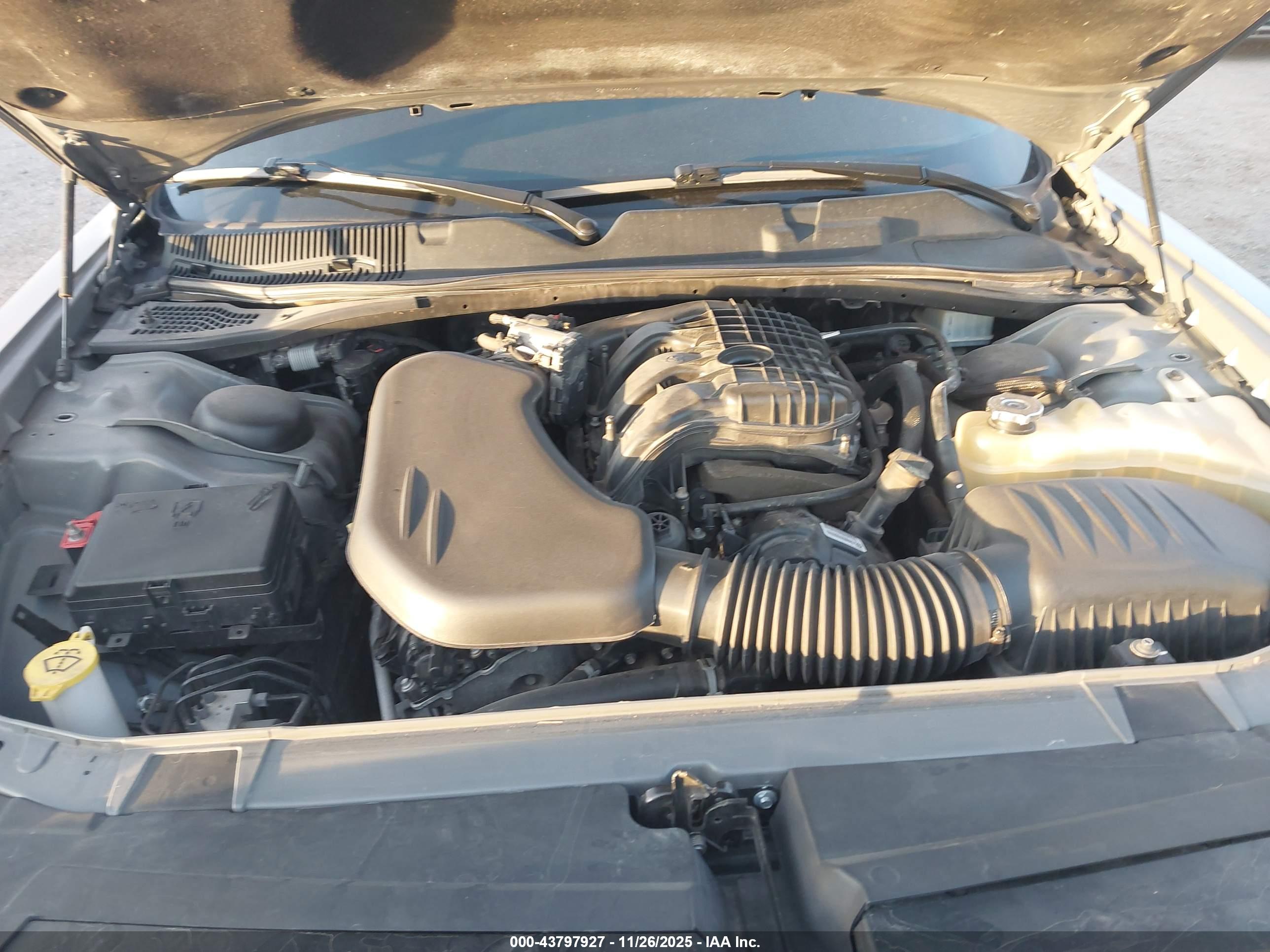 DODGE CHALLENGER image 10