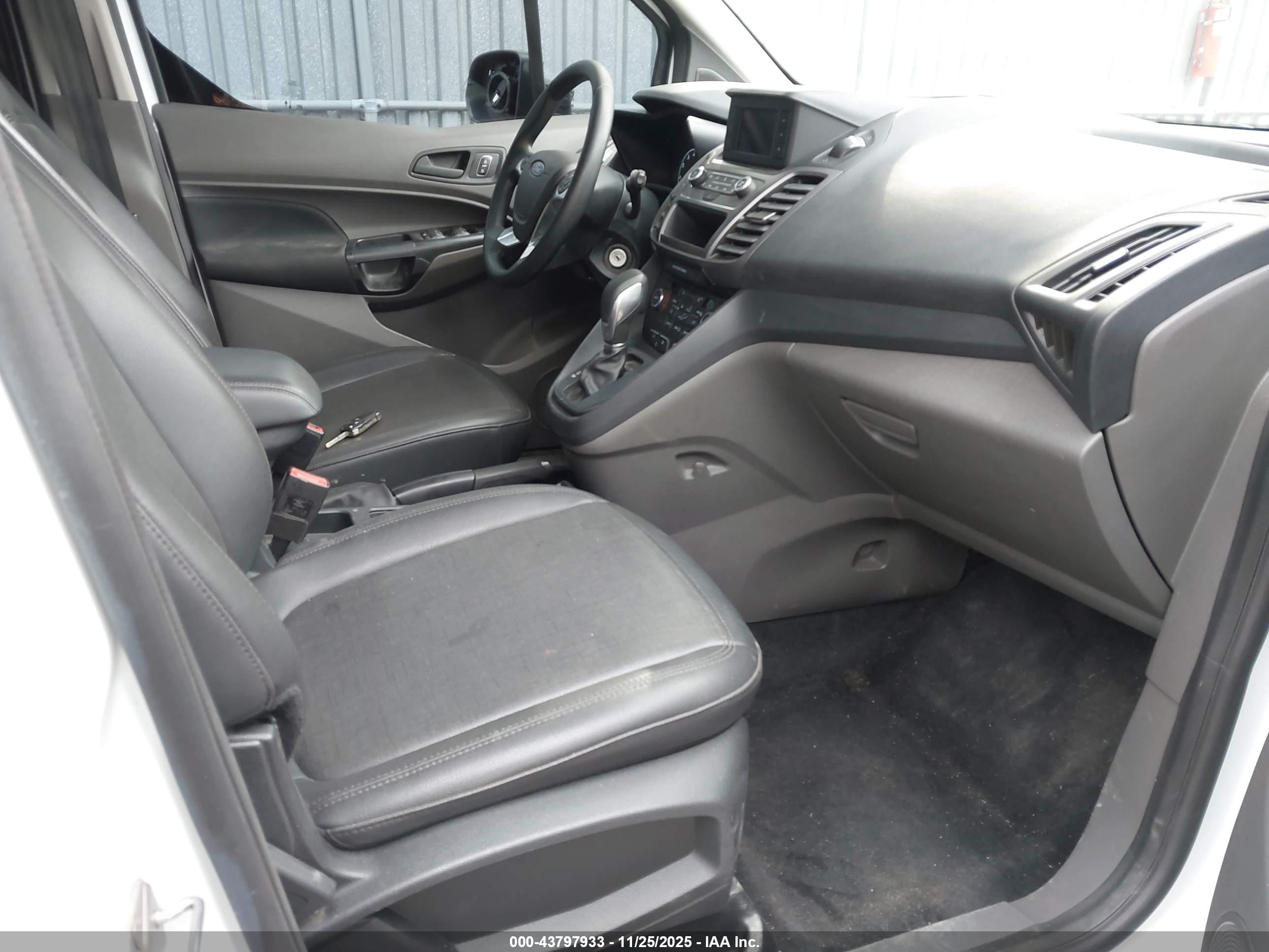 FORD TRANSIT image 5