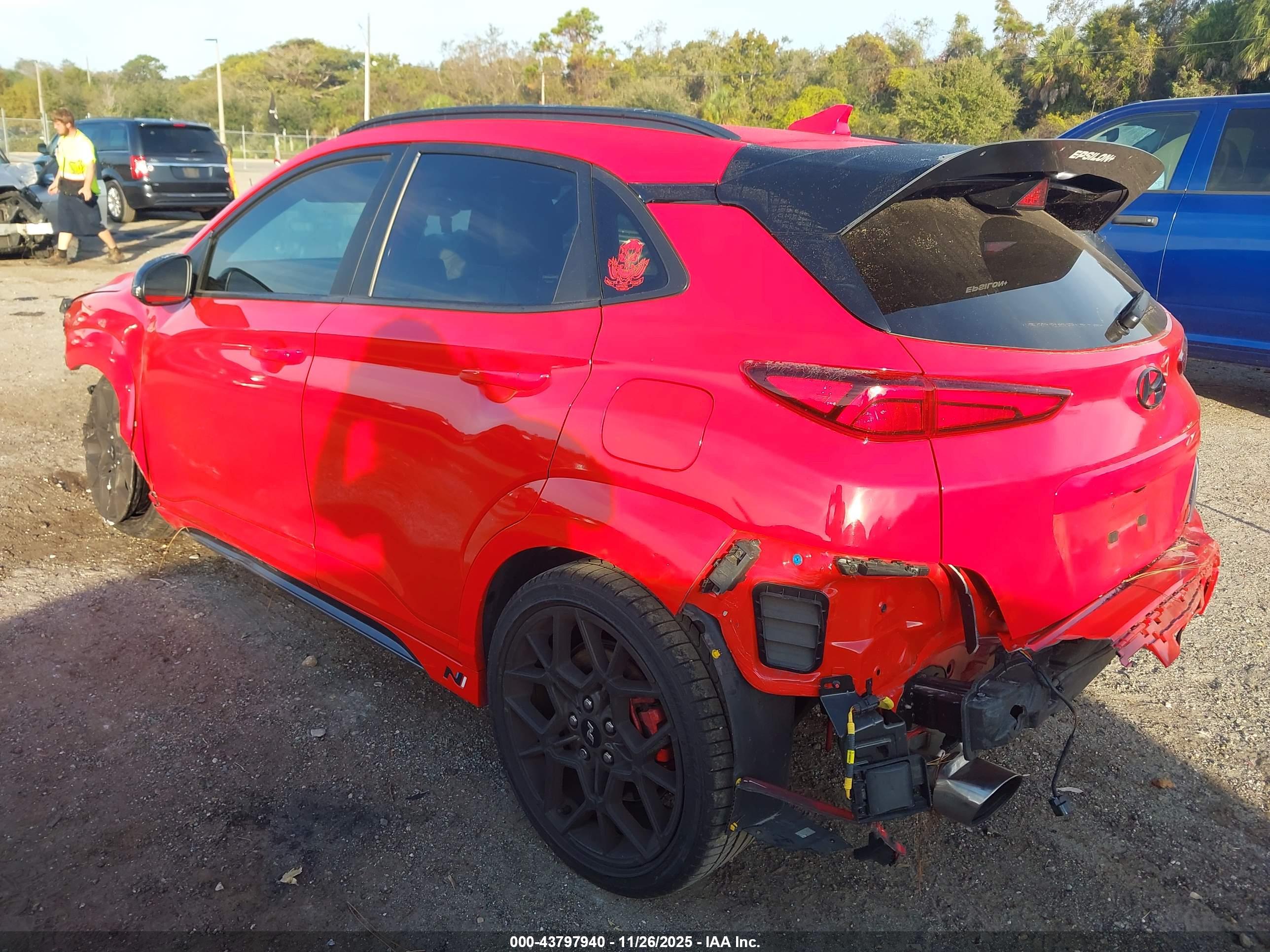 HYUNDAI KONA image 3