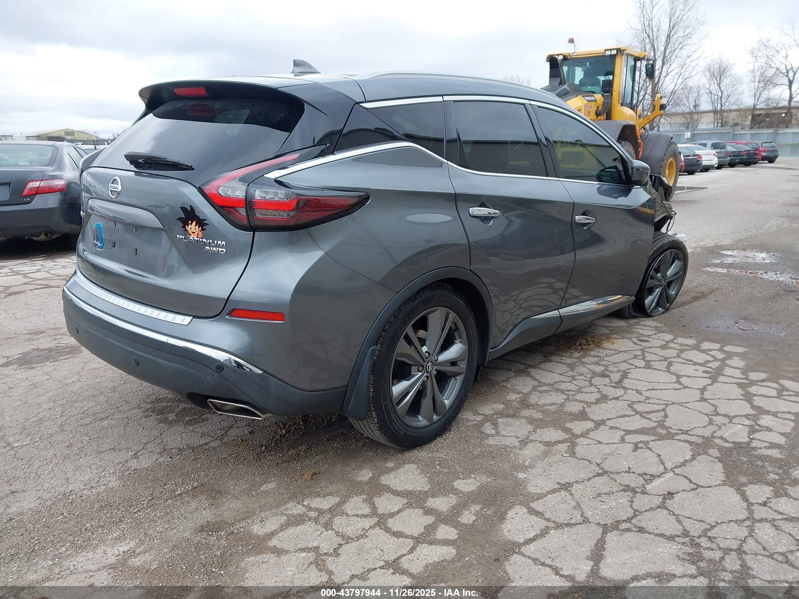NISSAN MURANO image 4