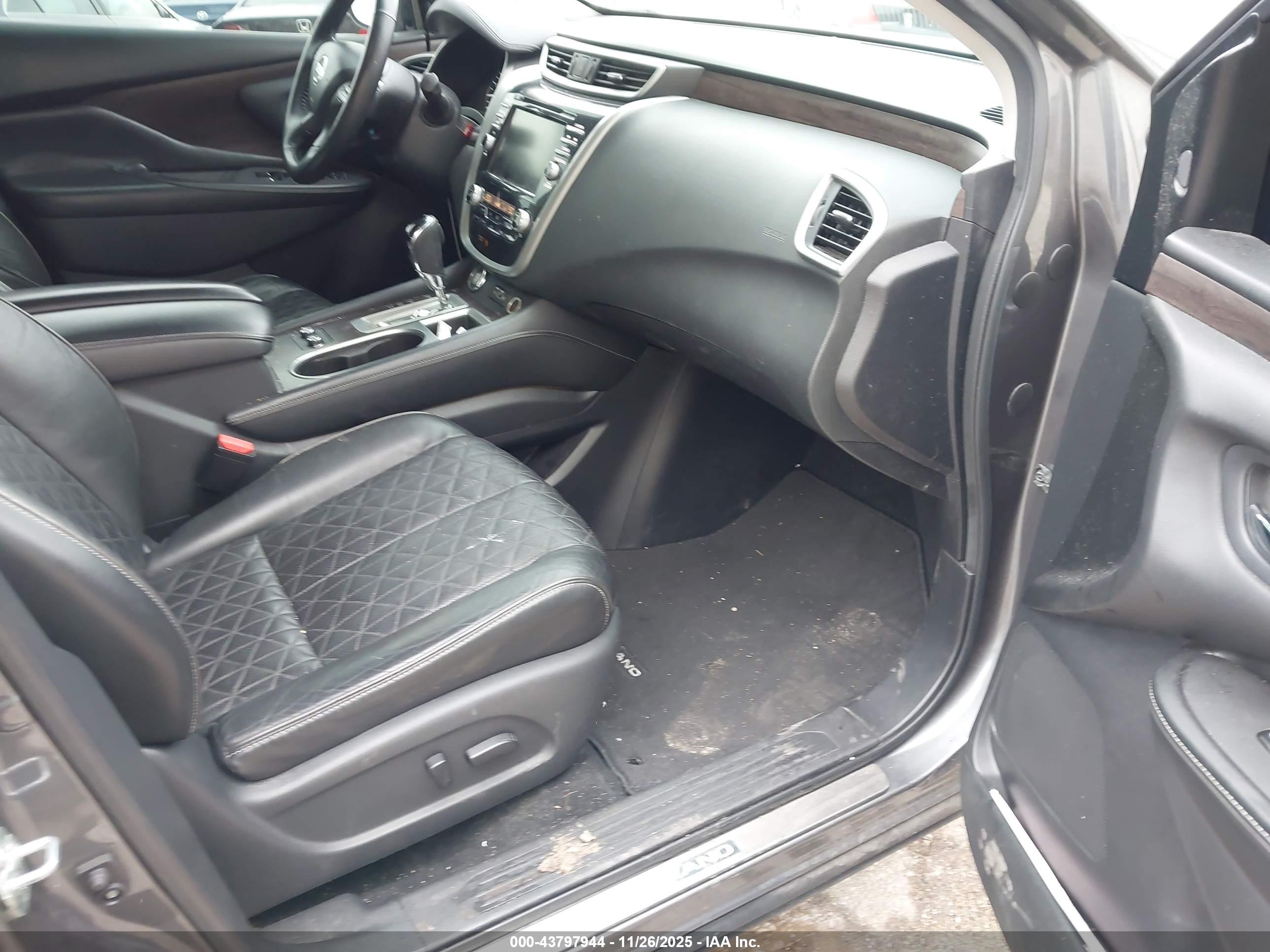 NISSAN MURANO image 5