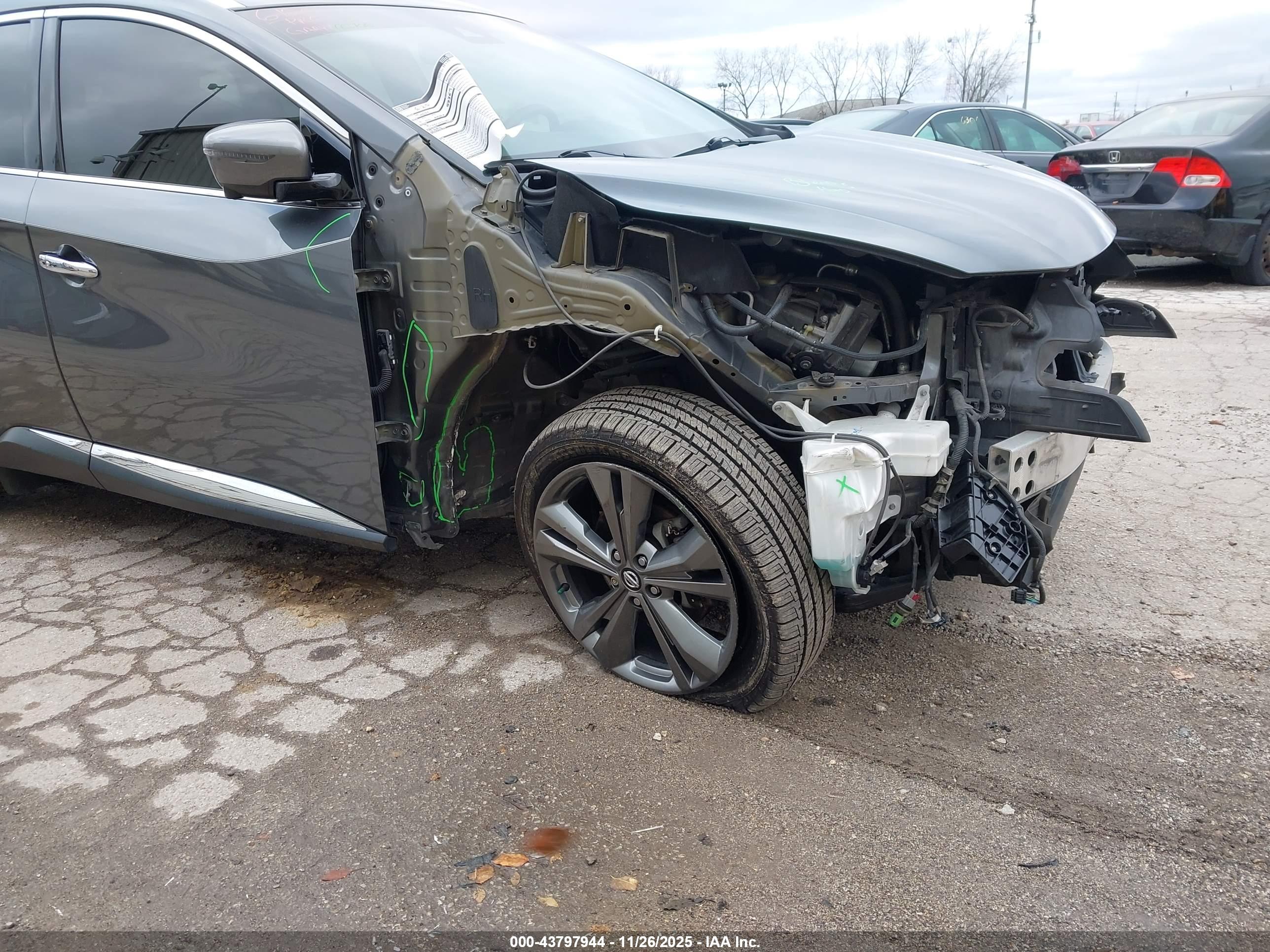NISSAN MURANO image 6