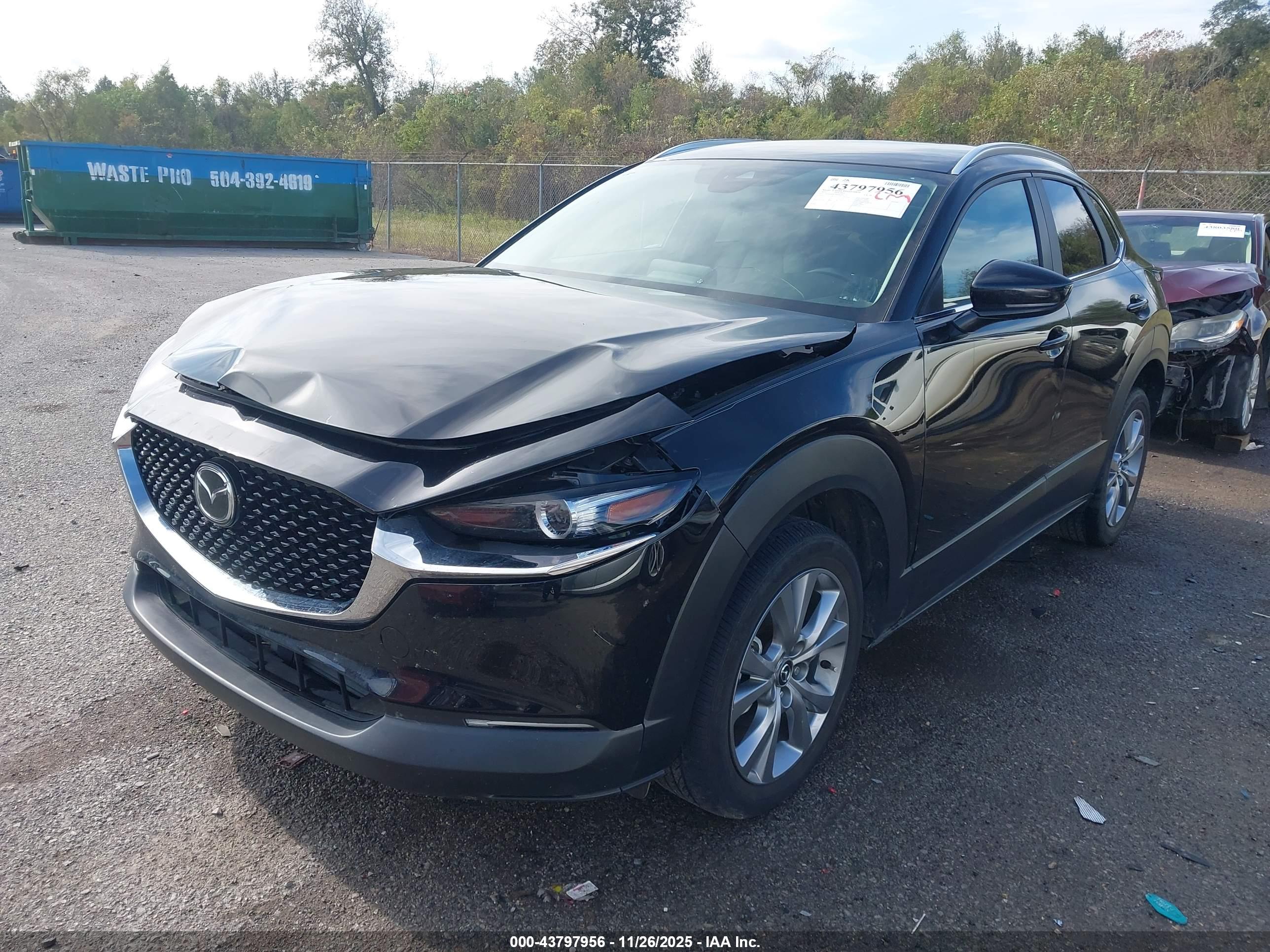 MAZDA CX-30 image 2