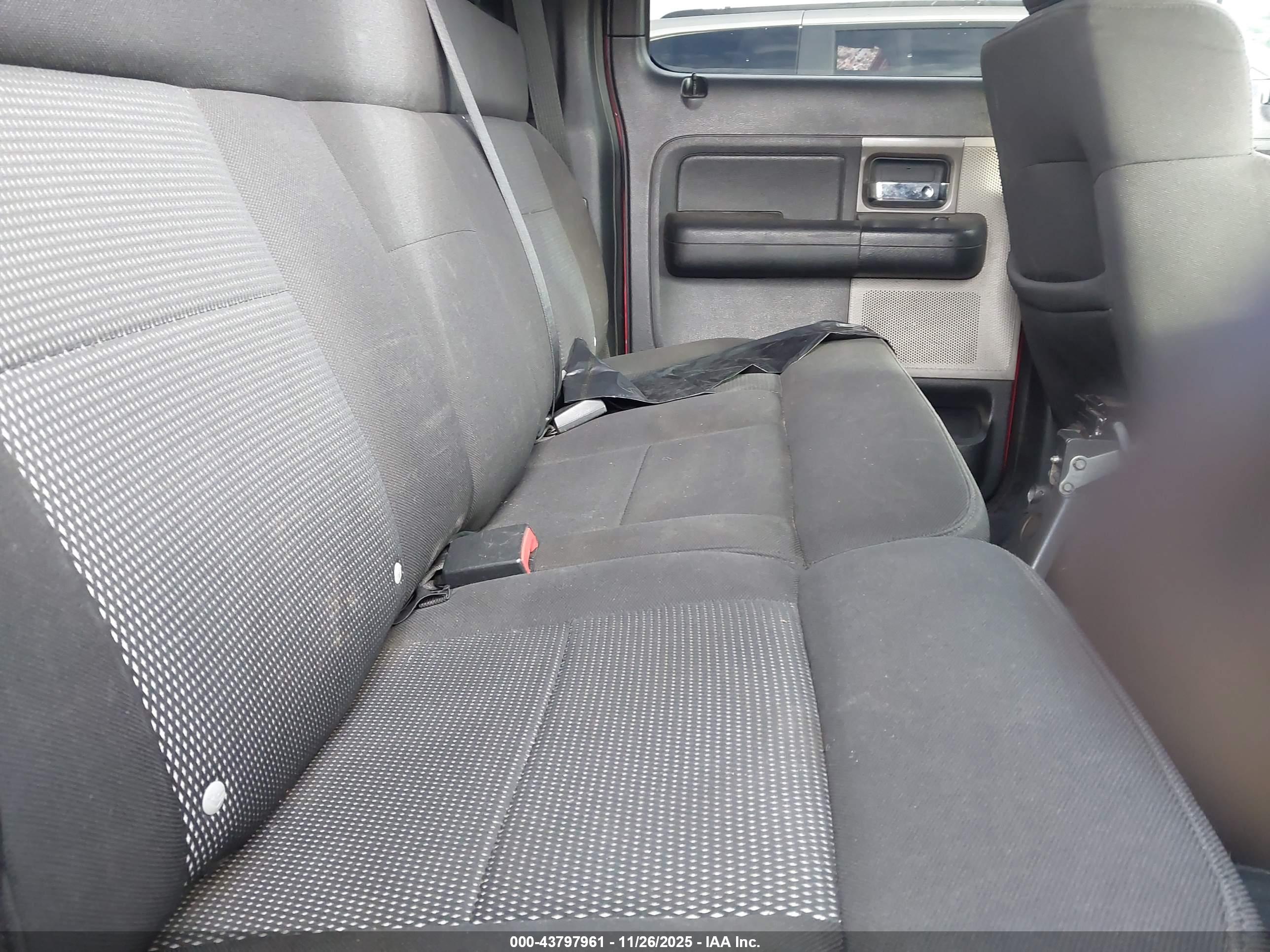 FORD F-150 image 8