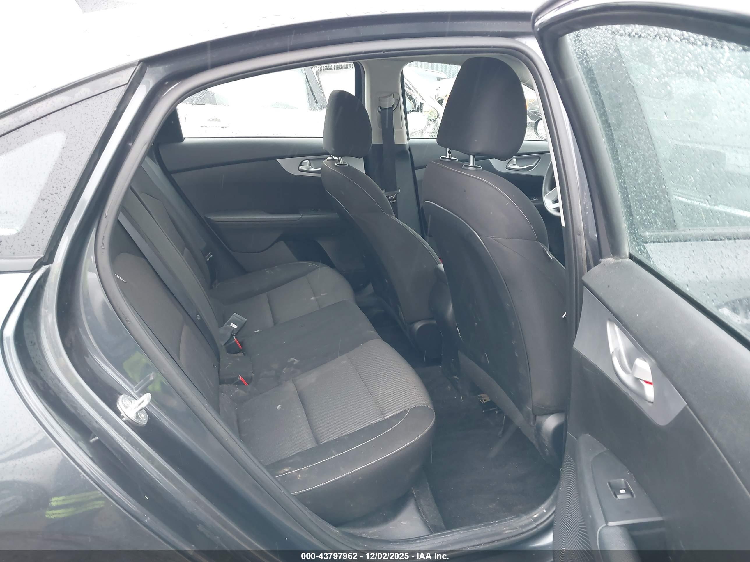 KIA FORTE image 8