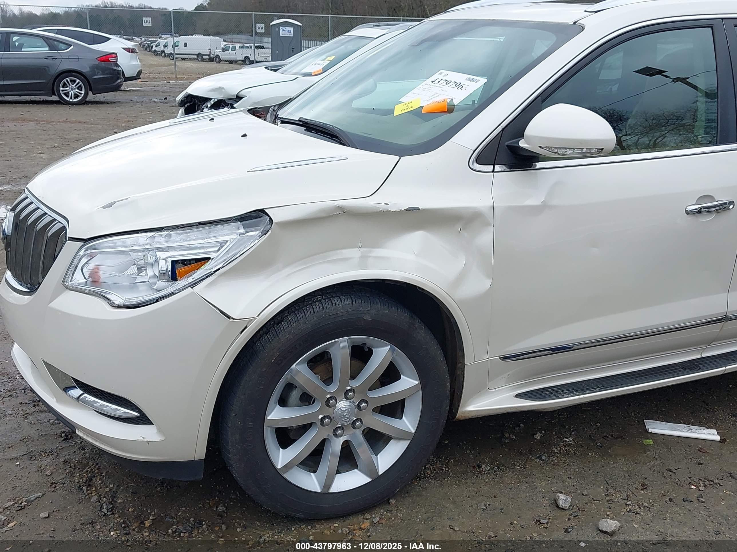 BUICK ENCLAVE image 6
