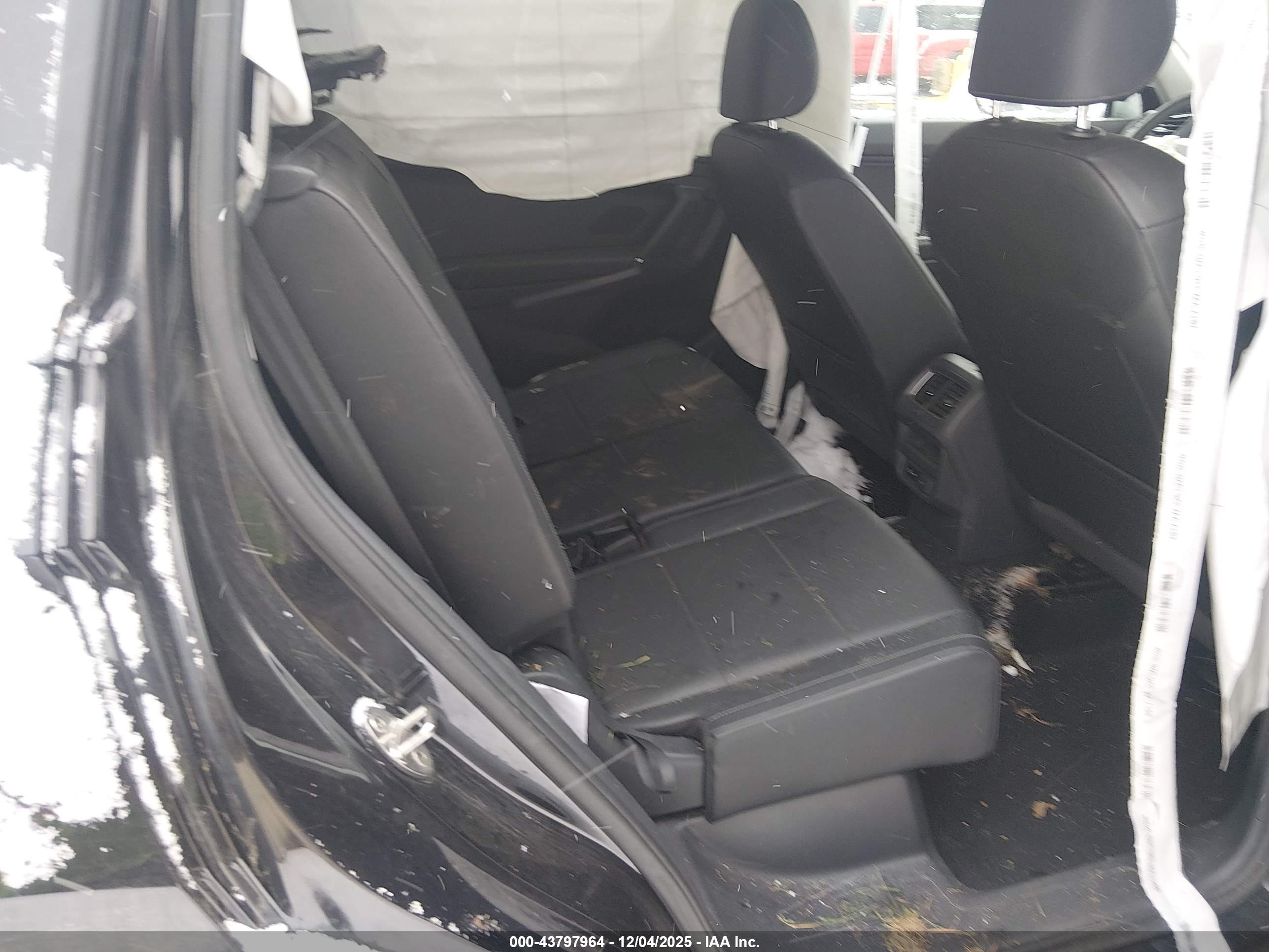 VOLKSWAGEN TIGUAN image 8