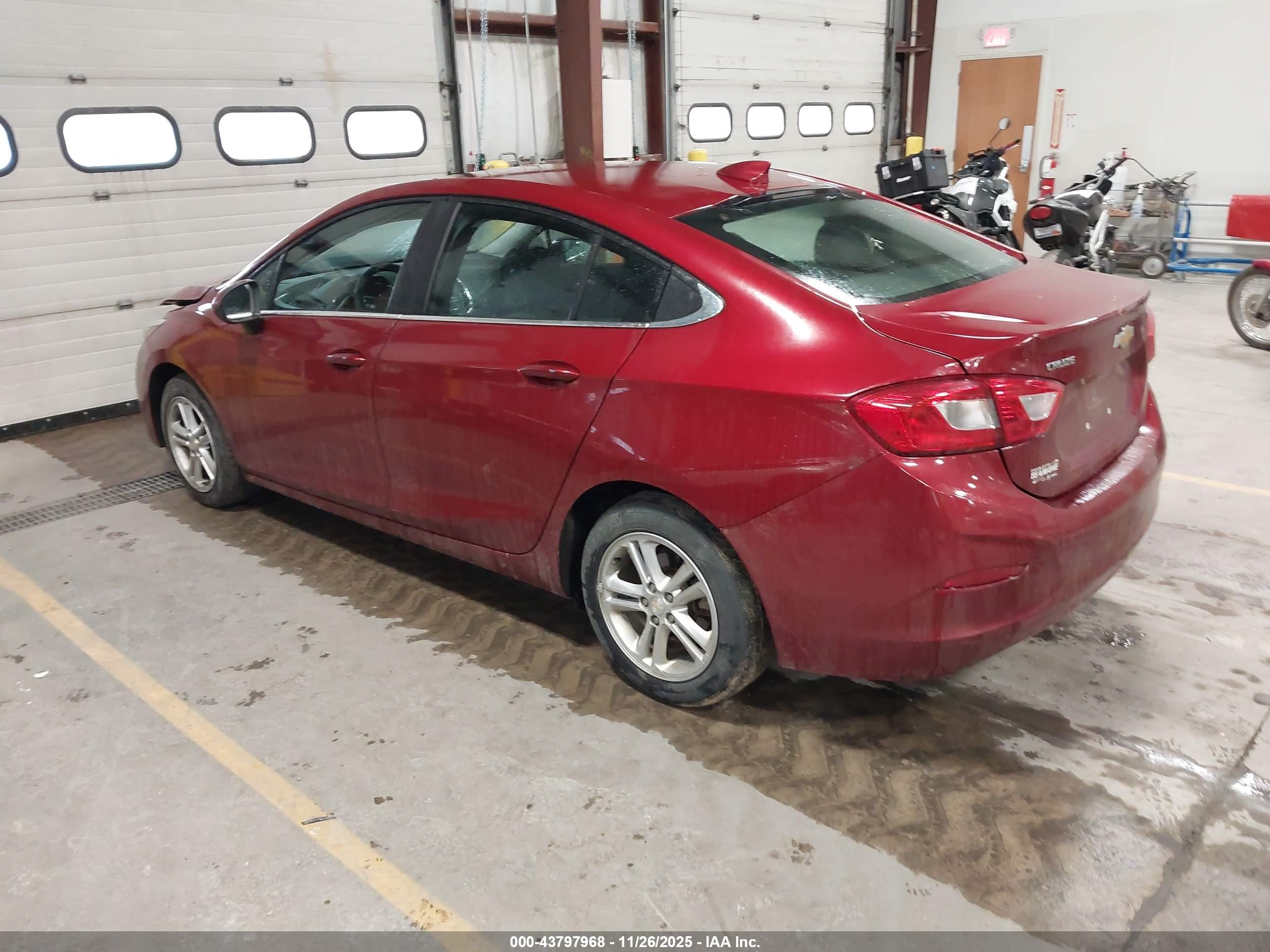 CHEVROLET CRUZE image 3