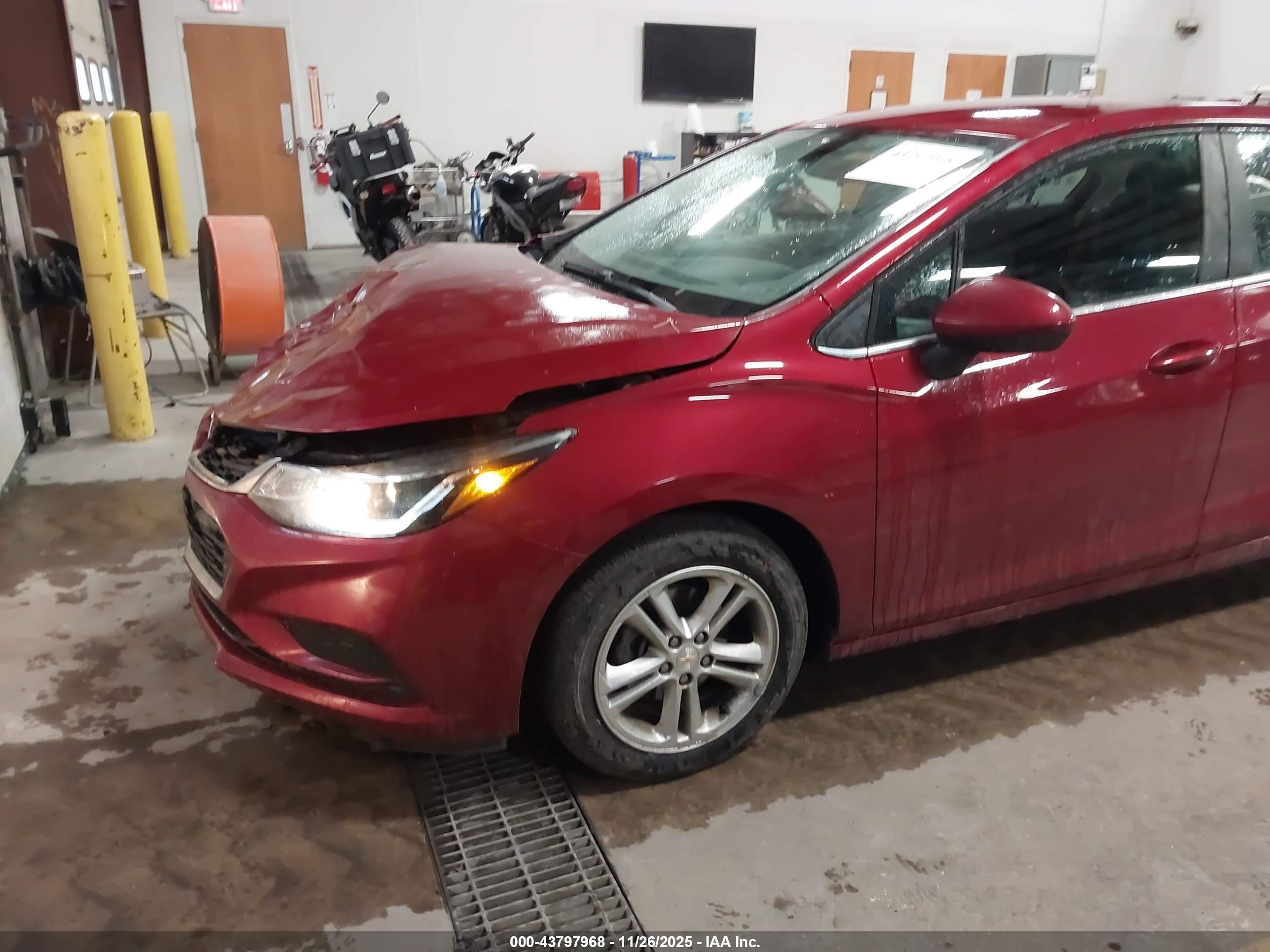 CHEVROLET CRUZE image 6