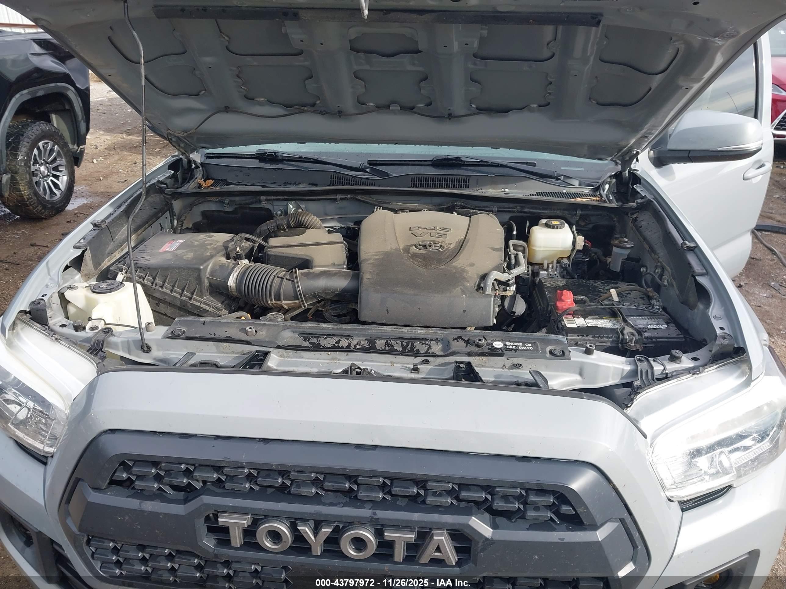 TOYOTA TACOMA image 10