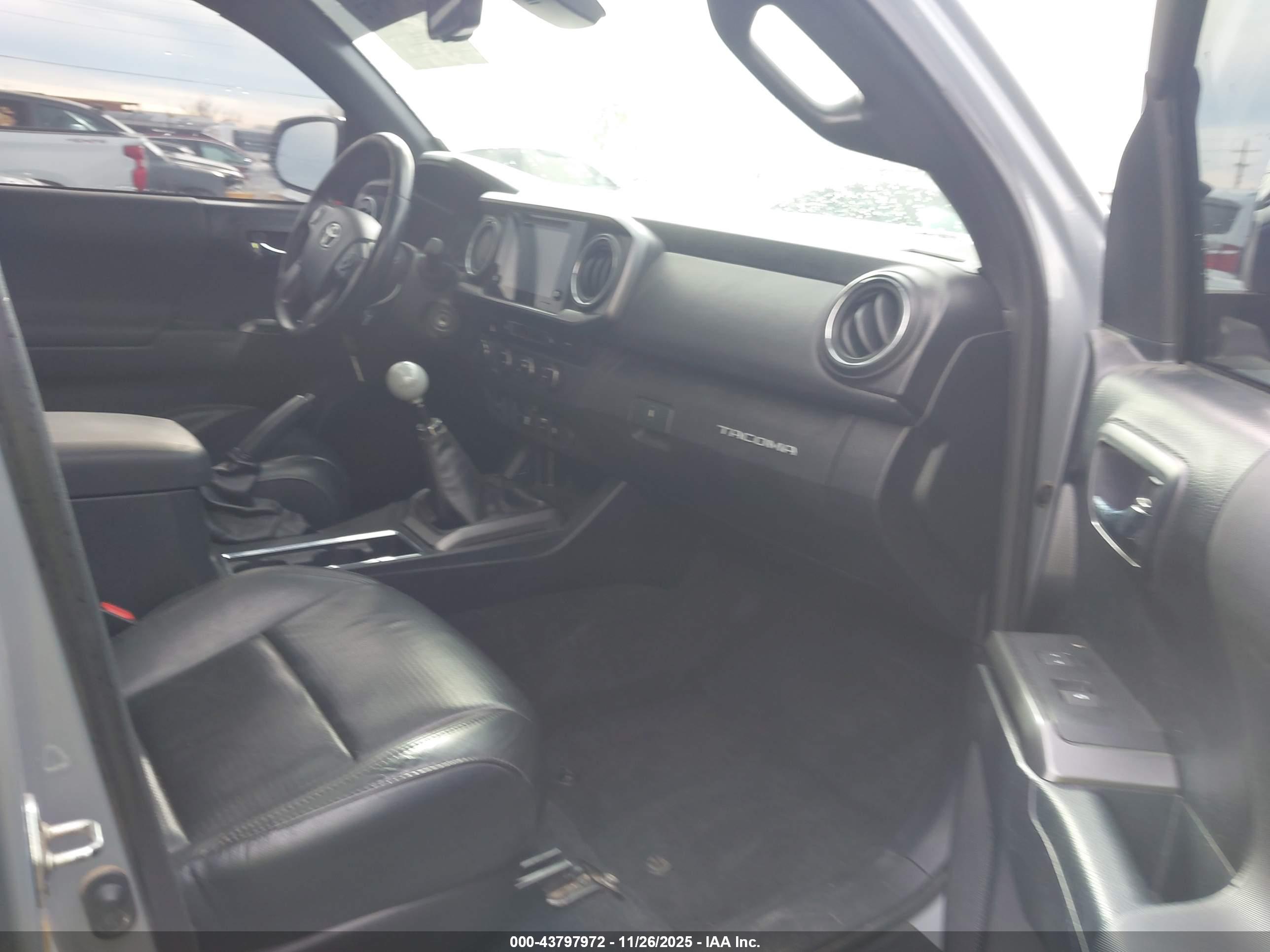TOYOTA TACOMA image 5