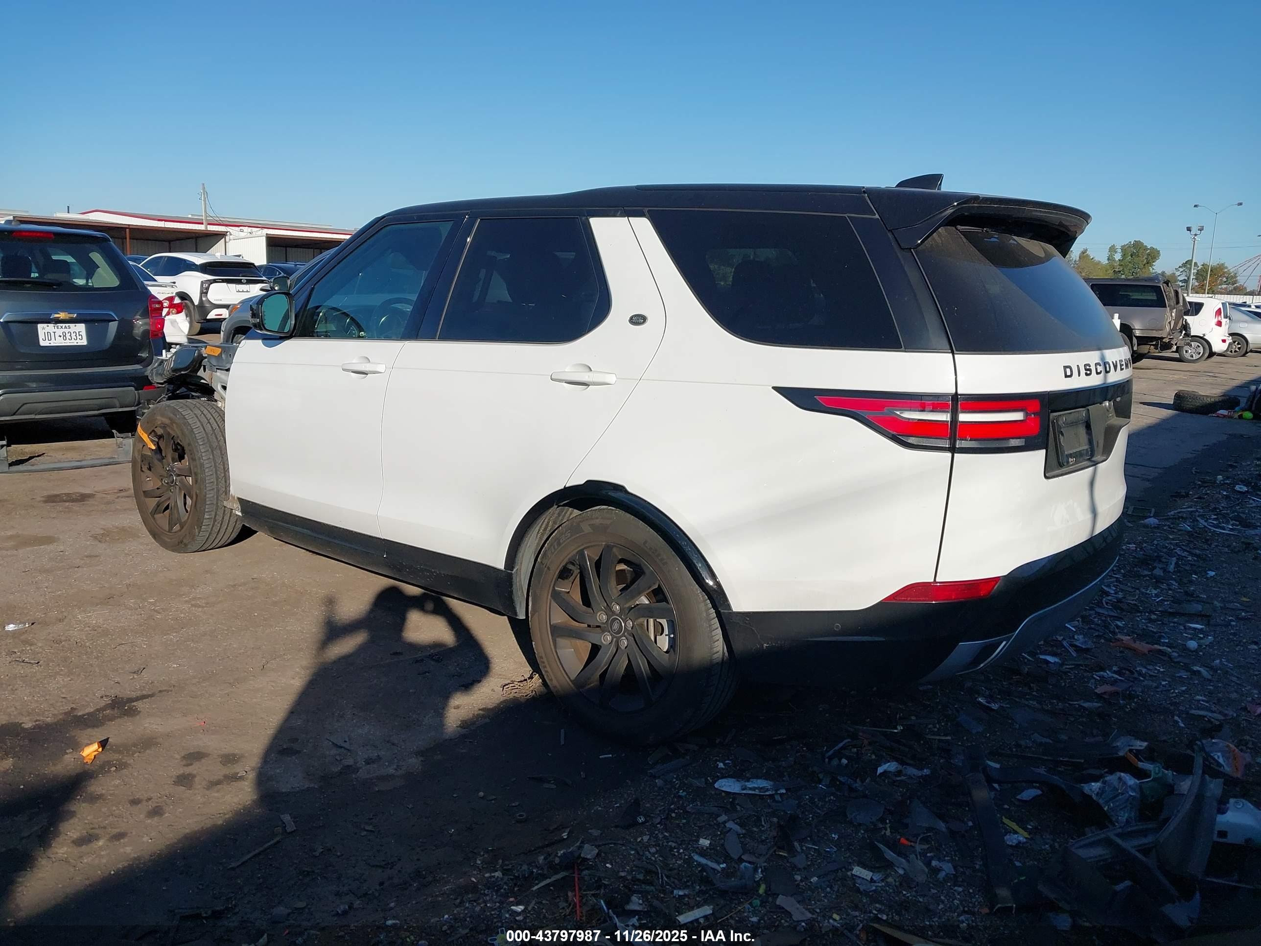LAND ROVER image 3
