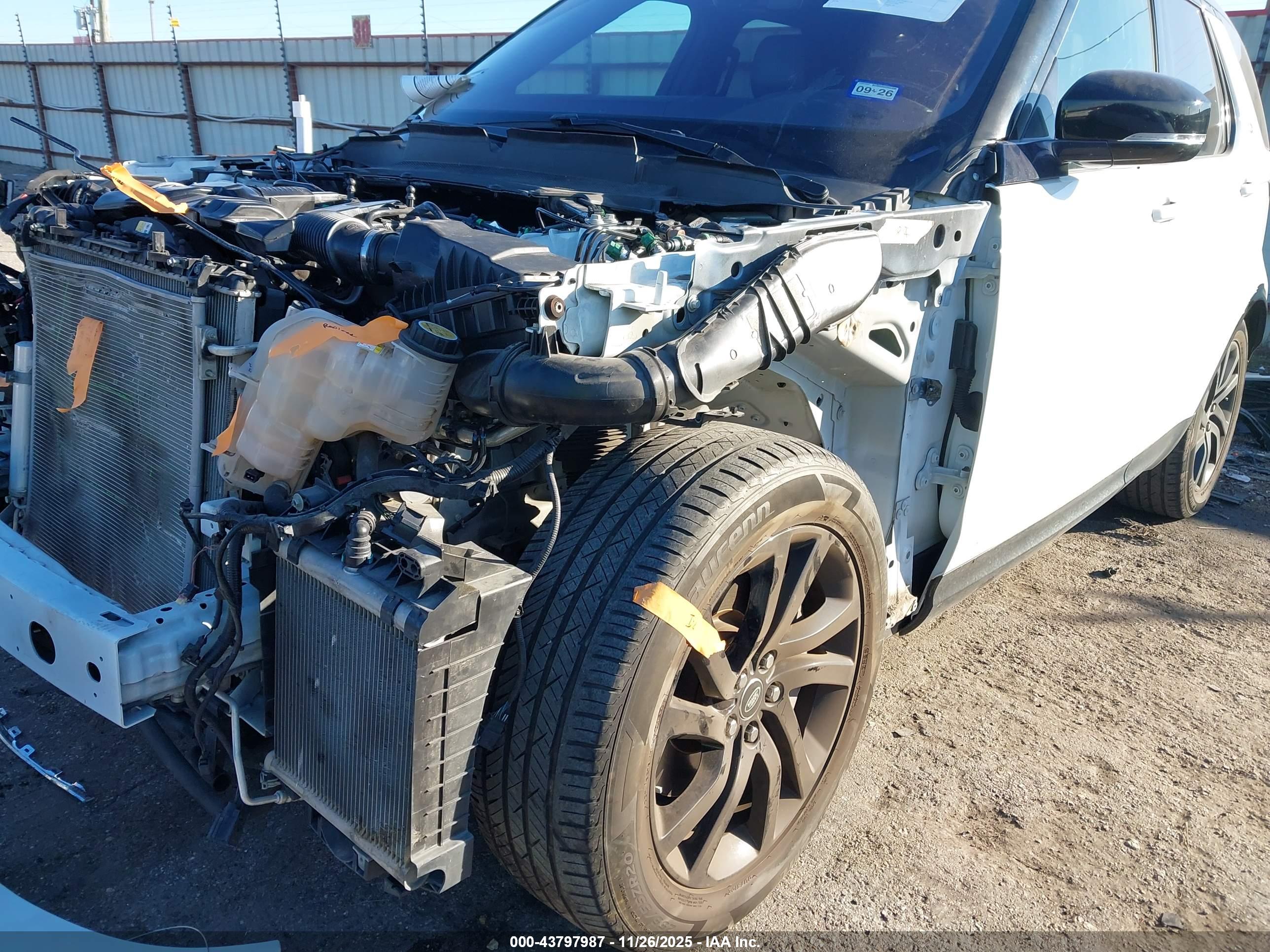 LAND ROVER image 6