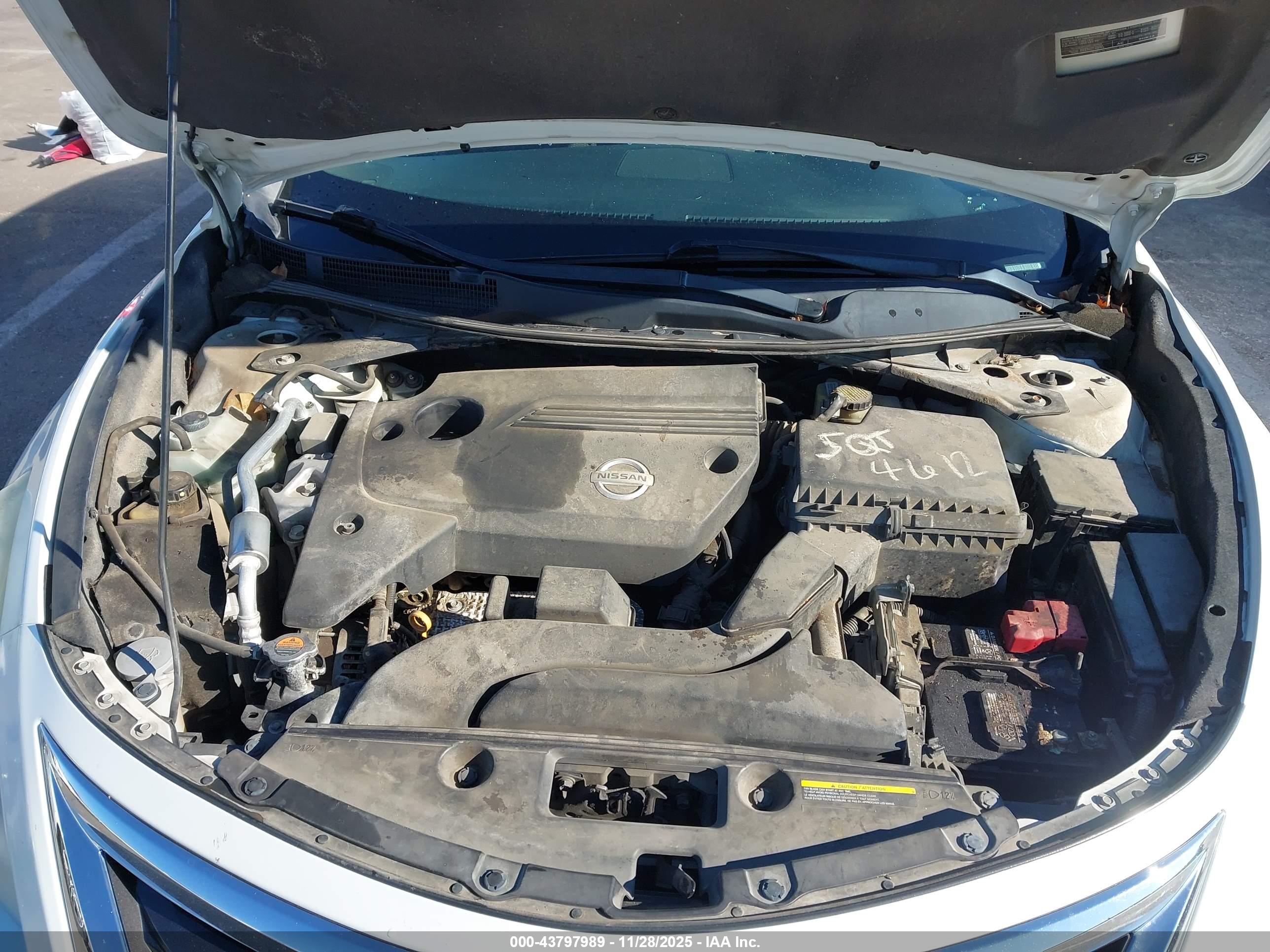 NISSAN ALTIMA image 10