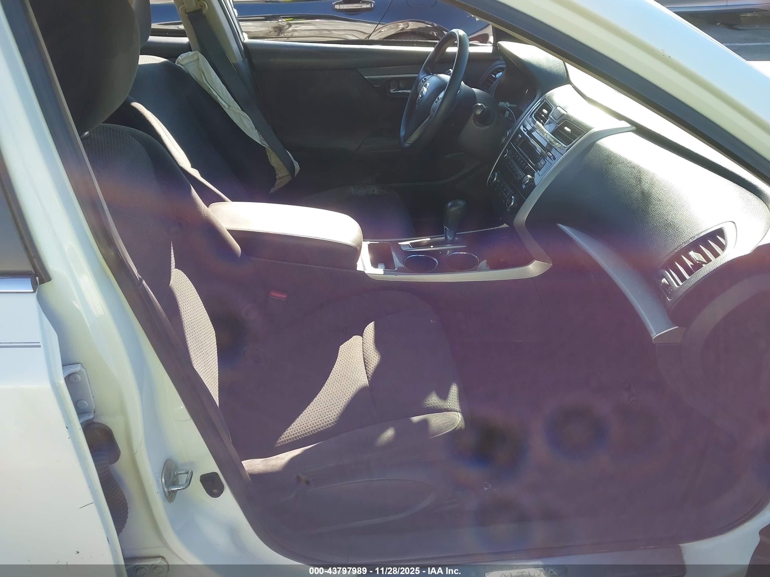 NISSAN ALTIMA image 5