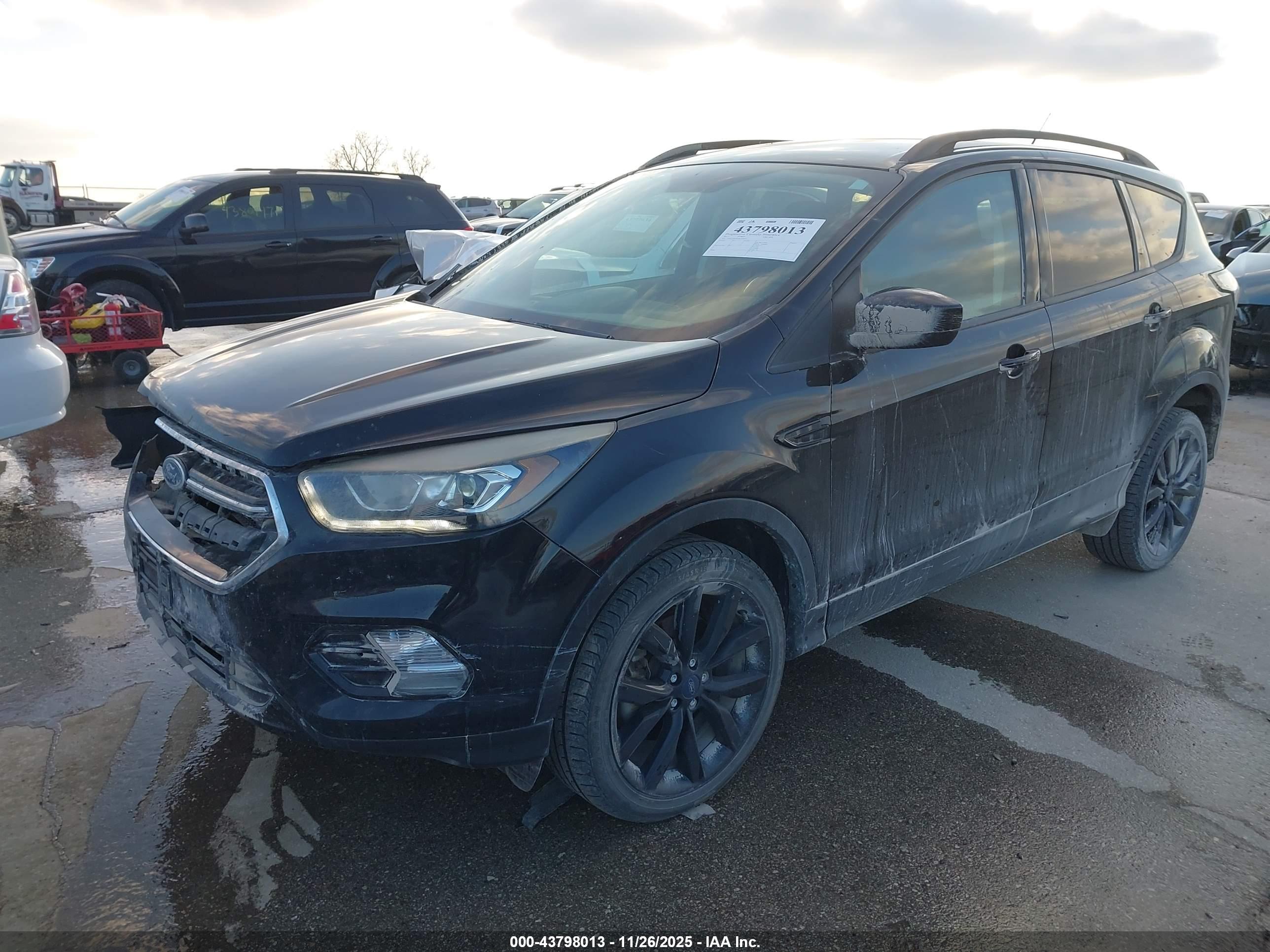 FORD ESCAPE image 2