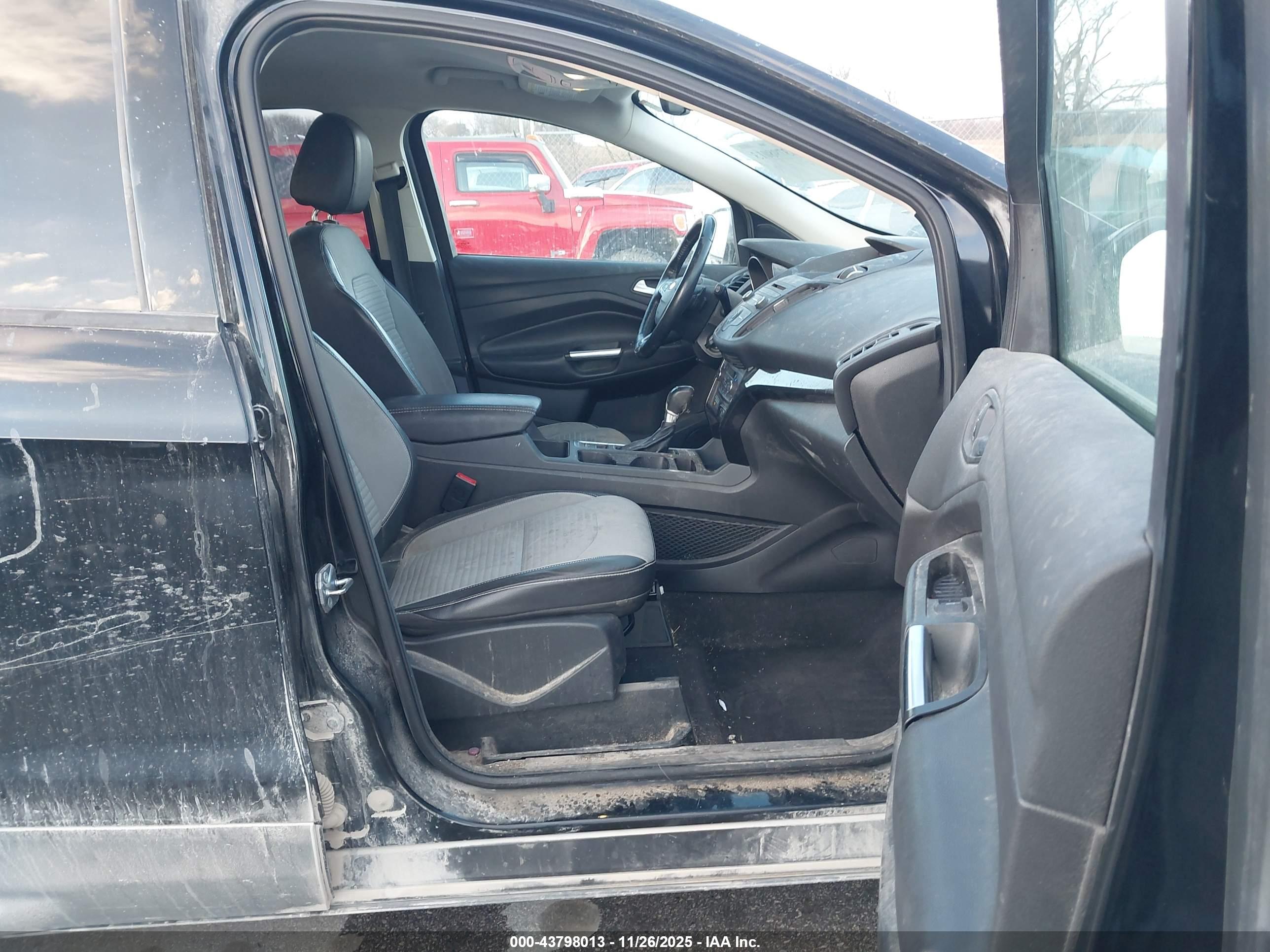 FORD ESCAPE image 5