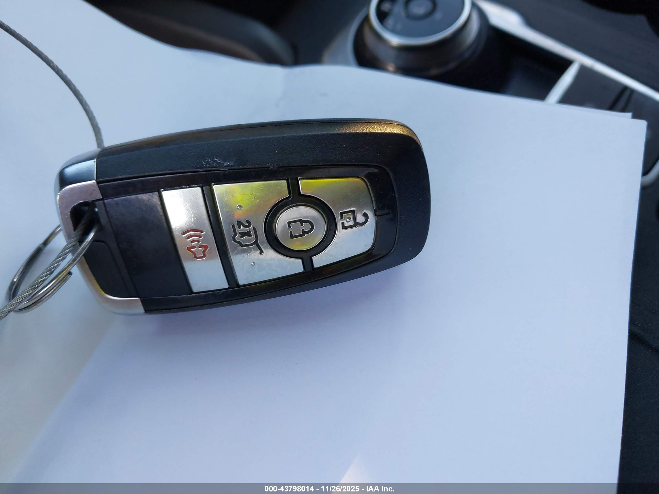 FORD ESCAPE image 11