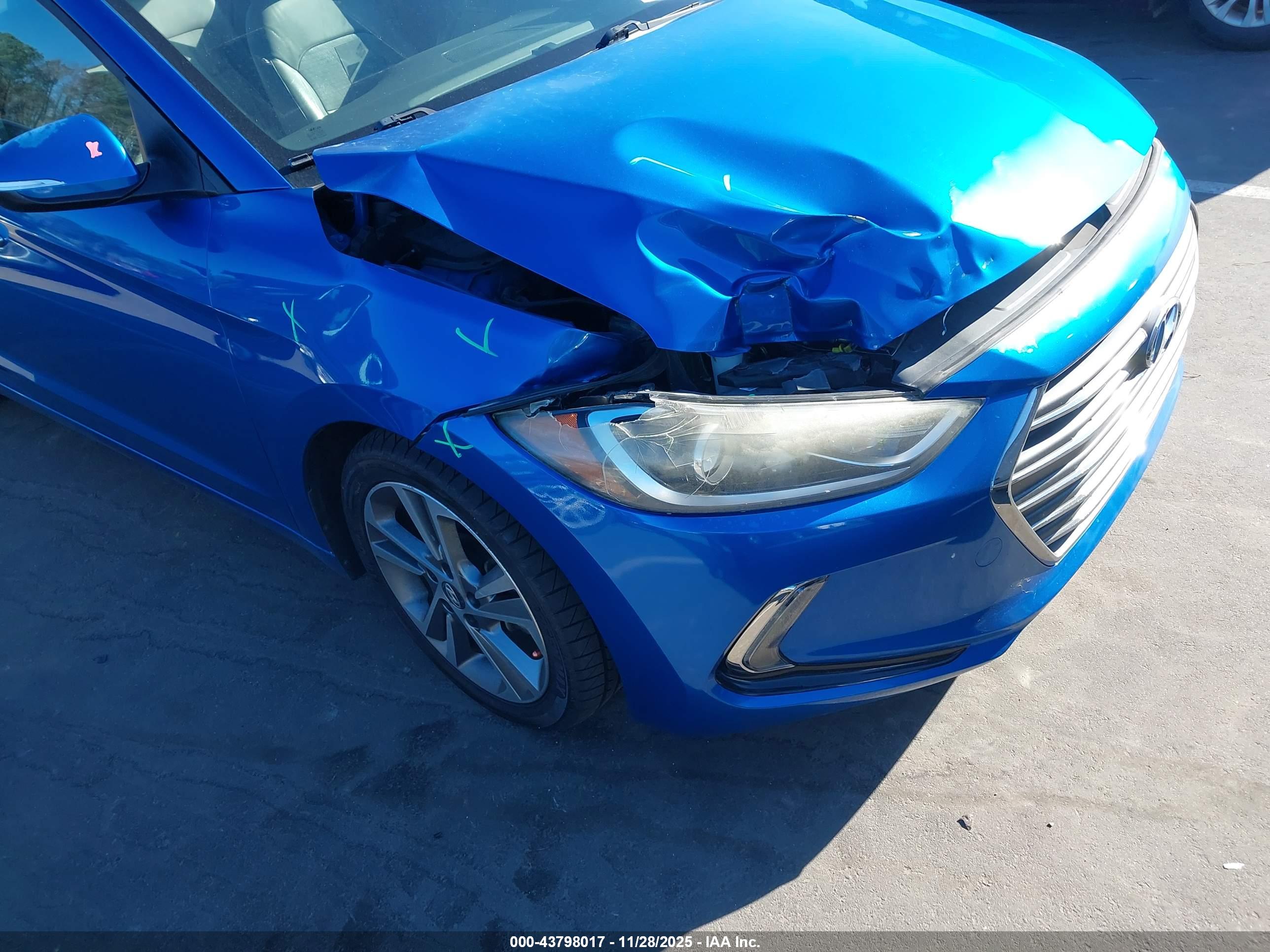 HYUNDAI ELANTRA image 6