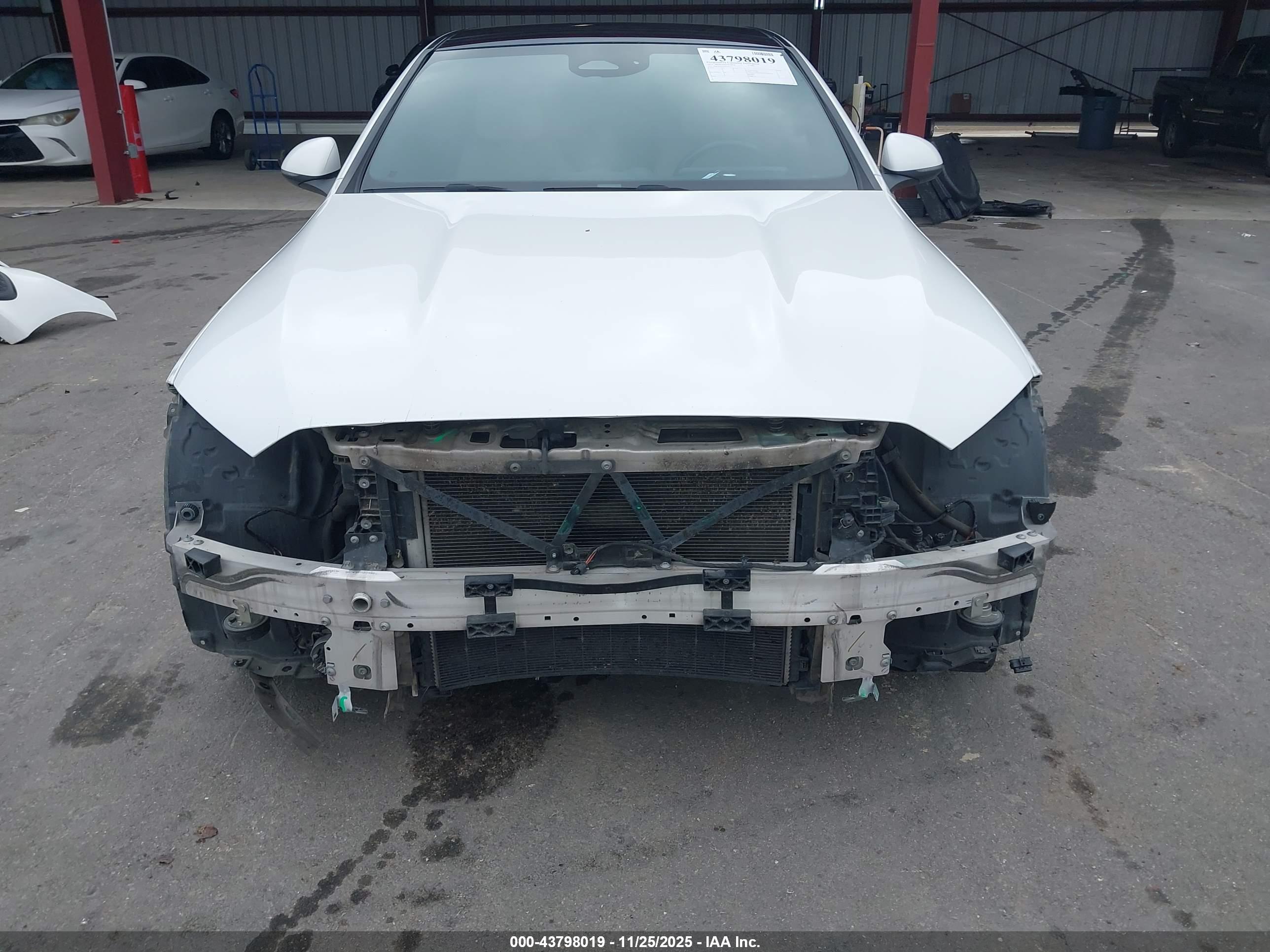 MERCEDES-BENZ C image 6