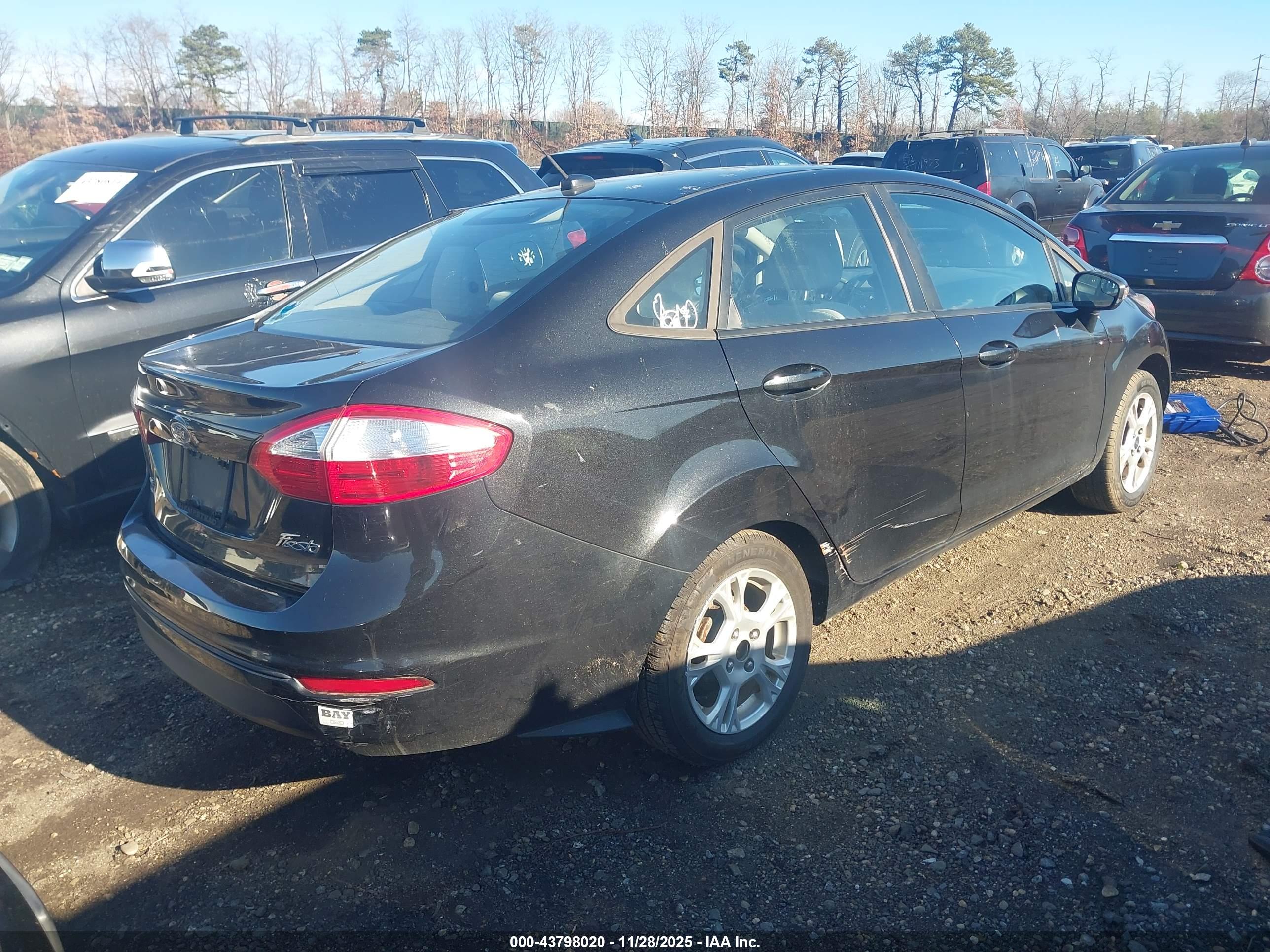 FORD FIESTA image 4