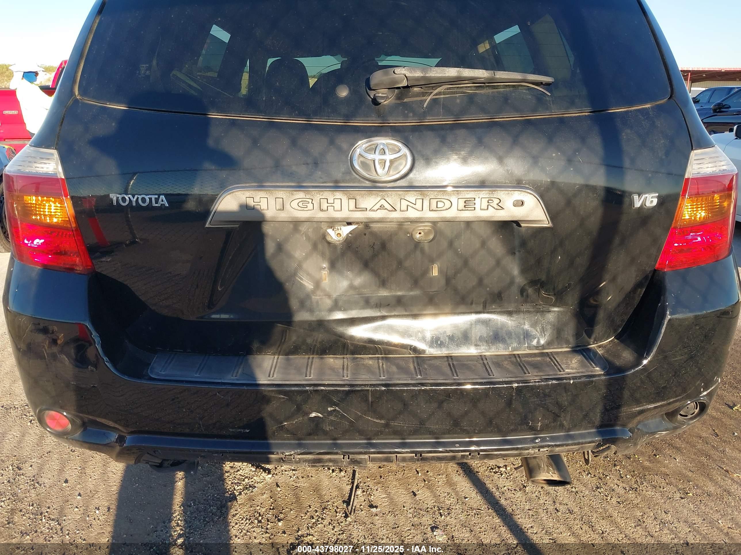 TOYOTA HIGHLANDER image 6