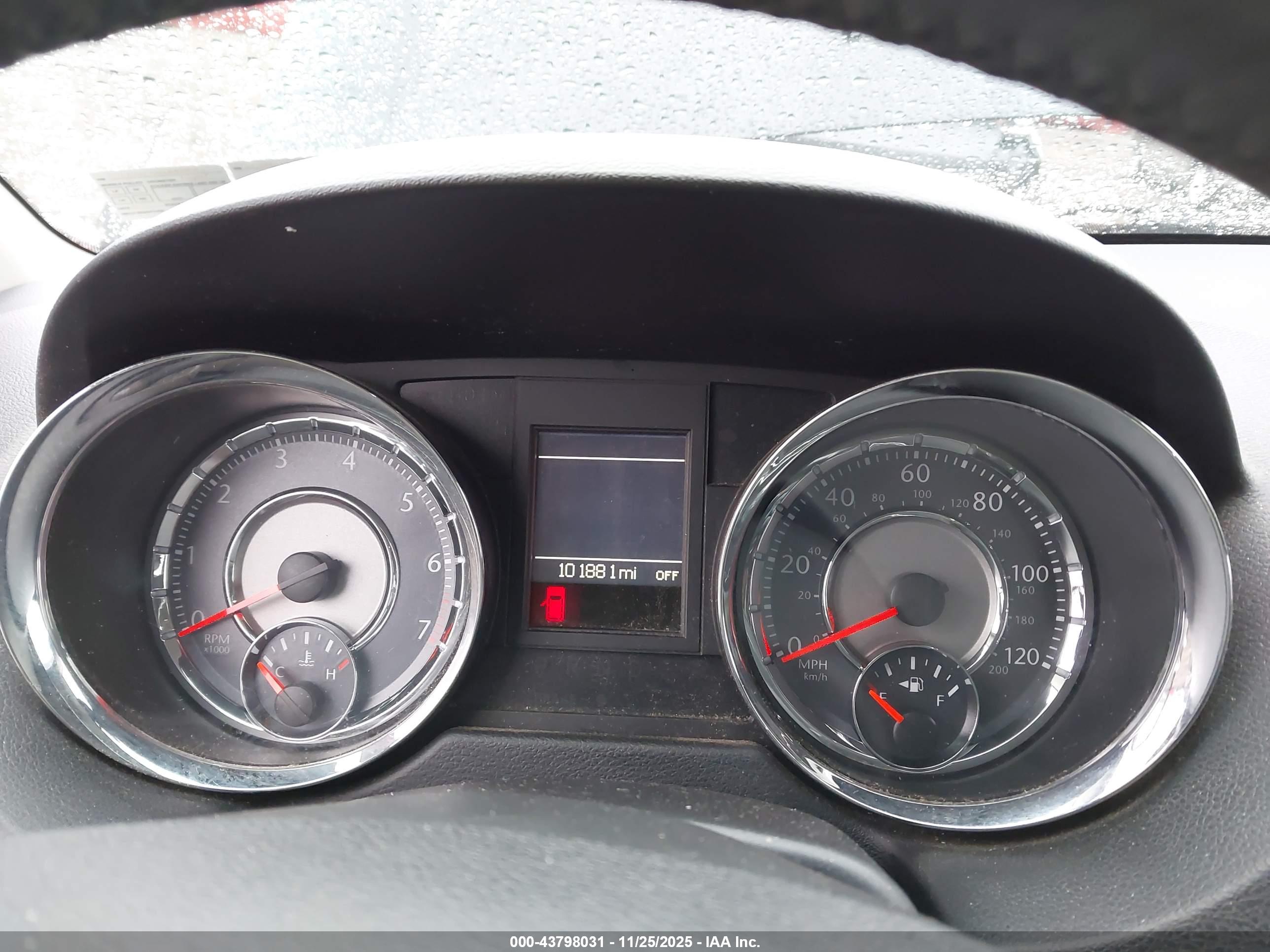 CHRYSLER TOWN image 7