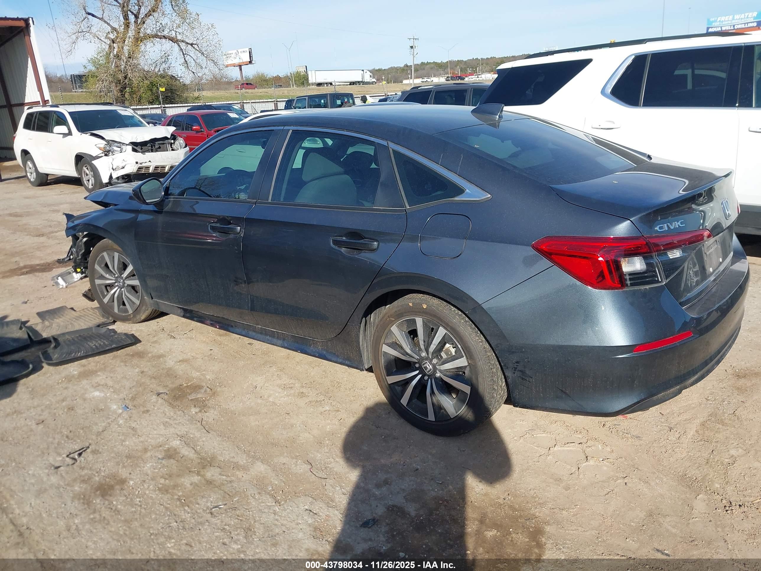 HONDA CIVIC image 3
