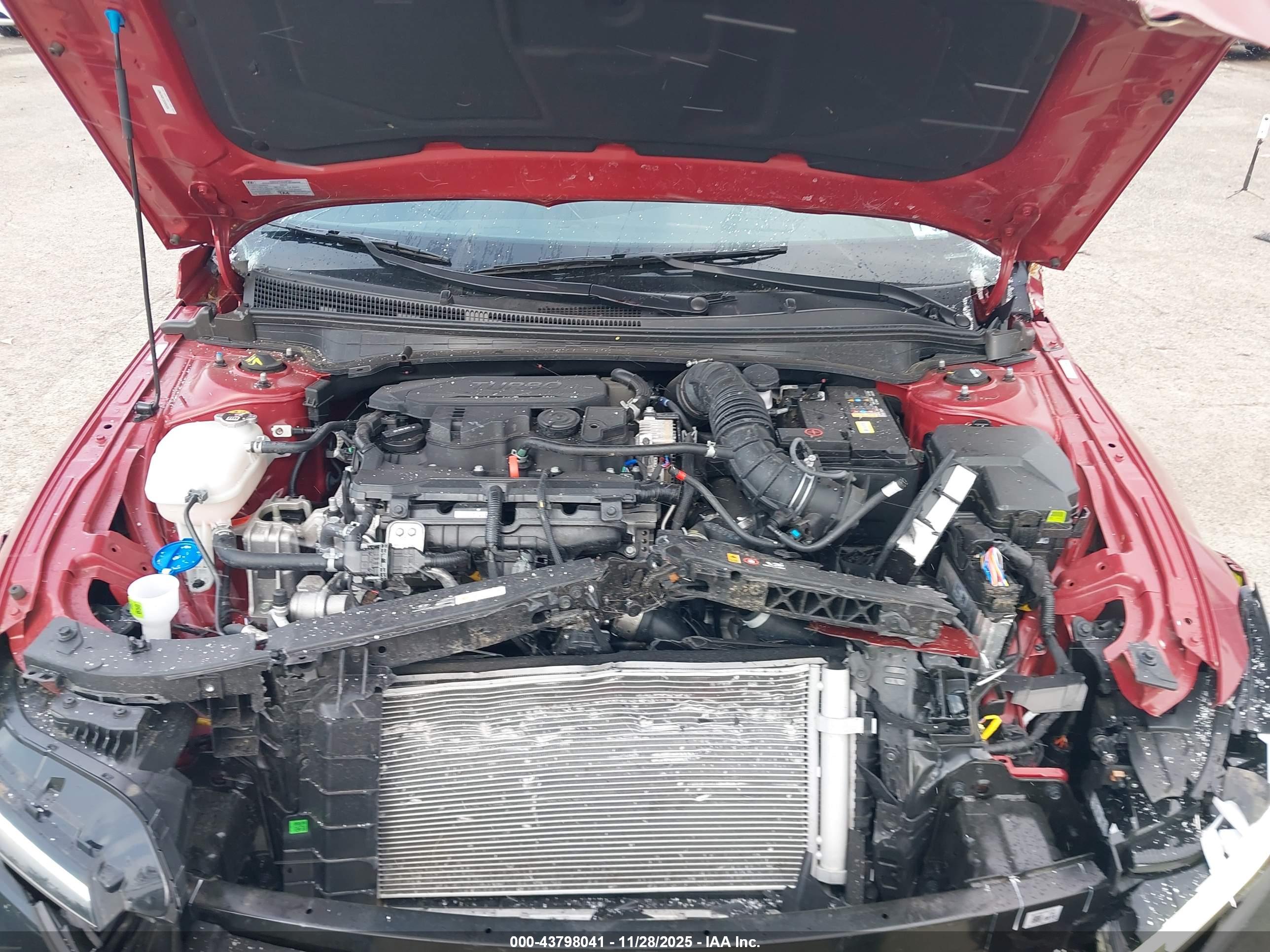 HYUNDAI ELANTRA image 10