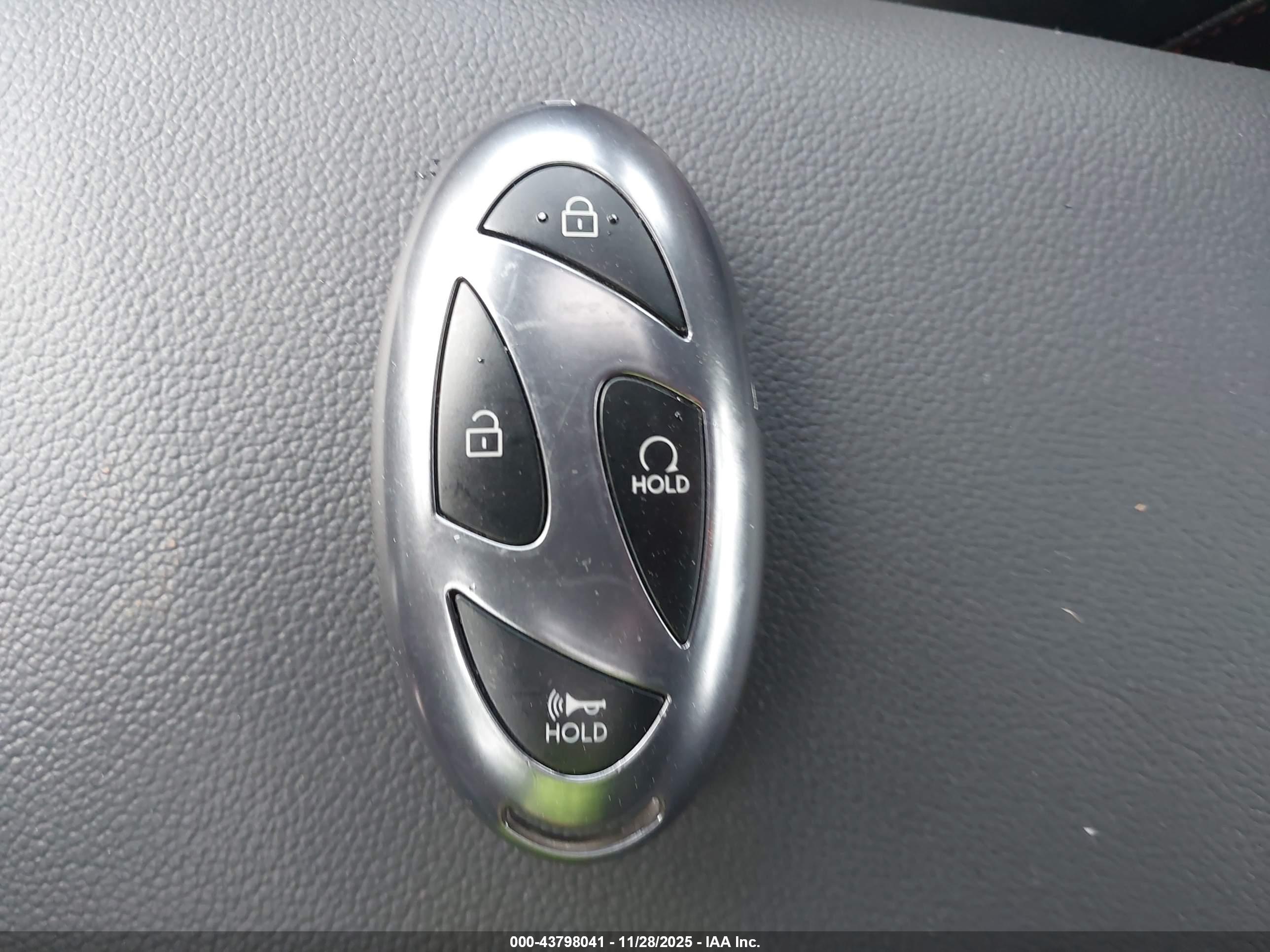 HYUNDAI ELANTRA image 11