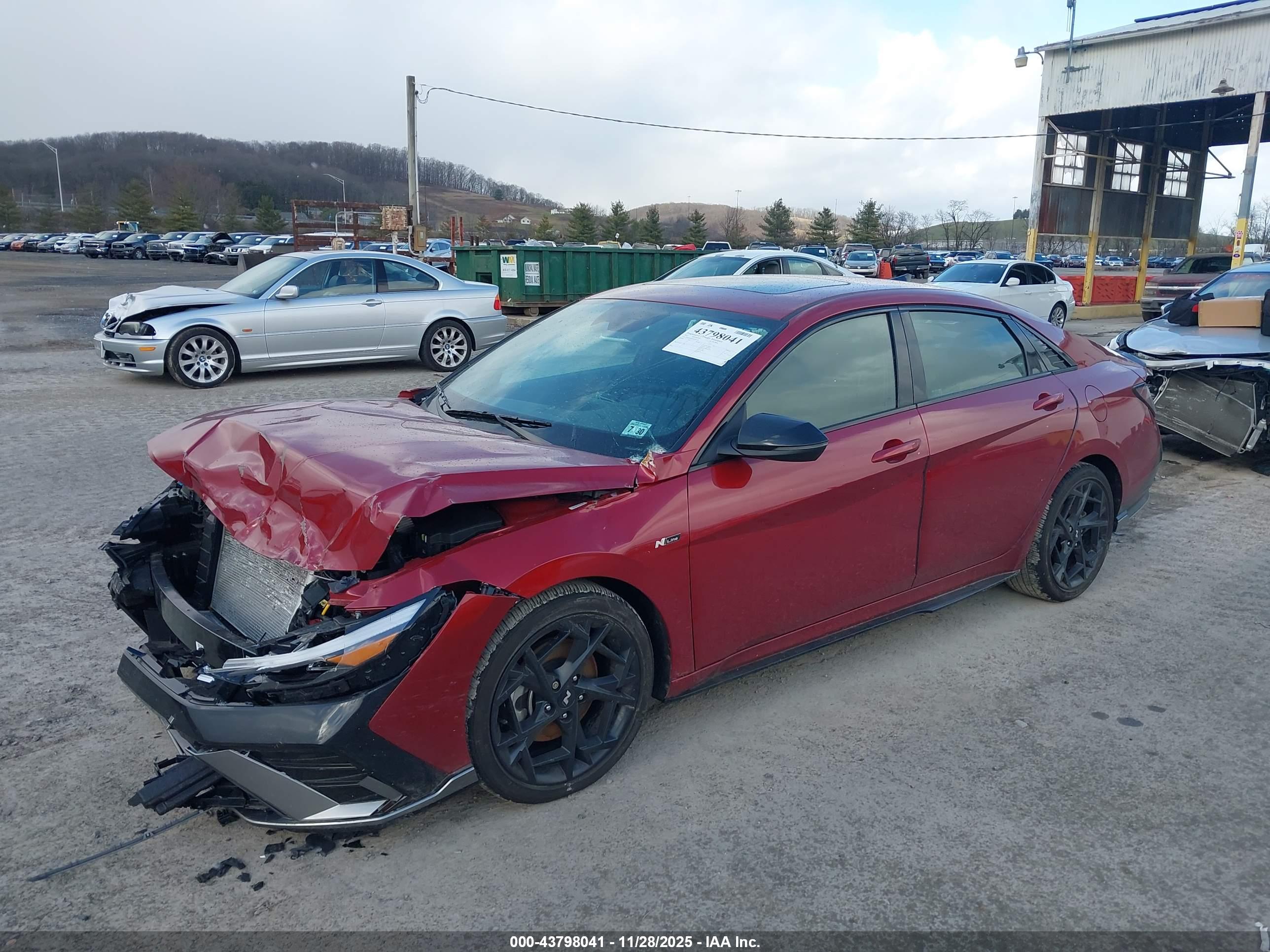 HYUNDAI ELANTRA image 2