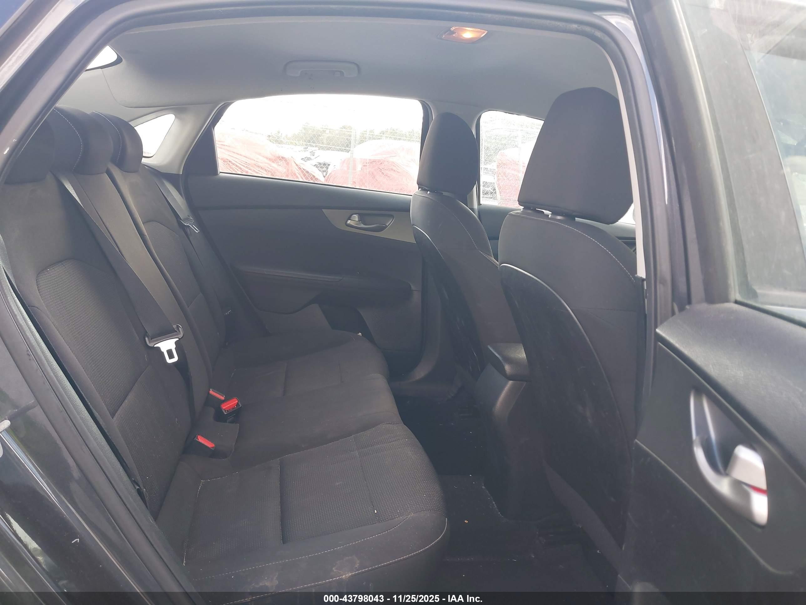 KIA FORTE image 8