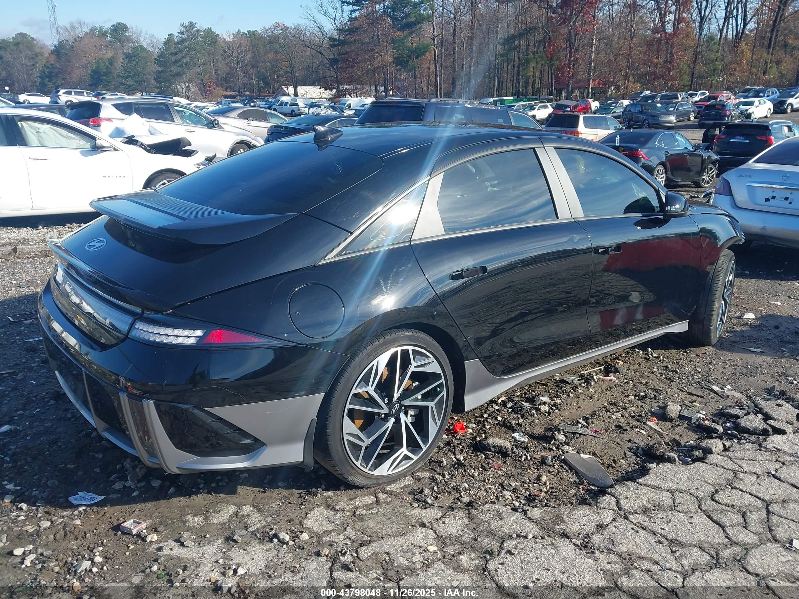 HYUNDAI IONIQ image 4