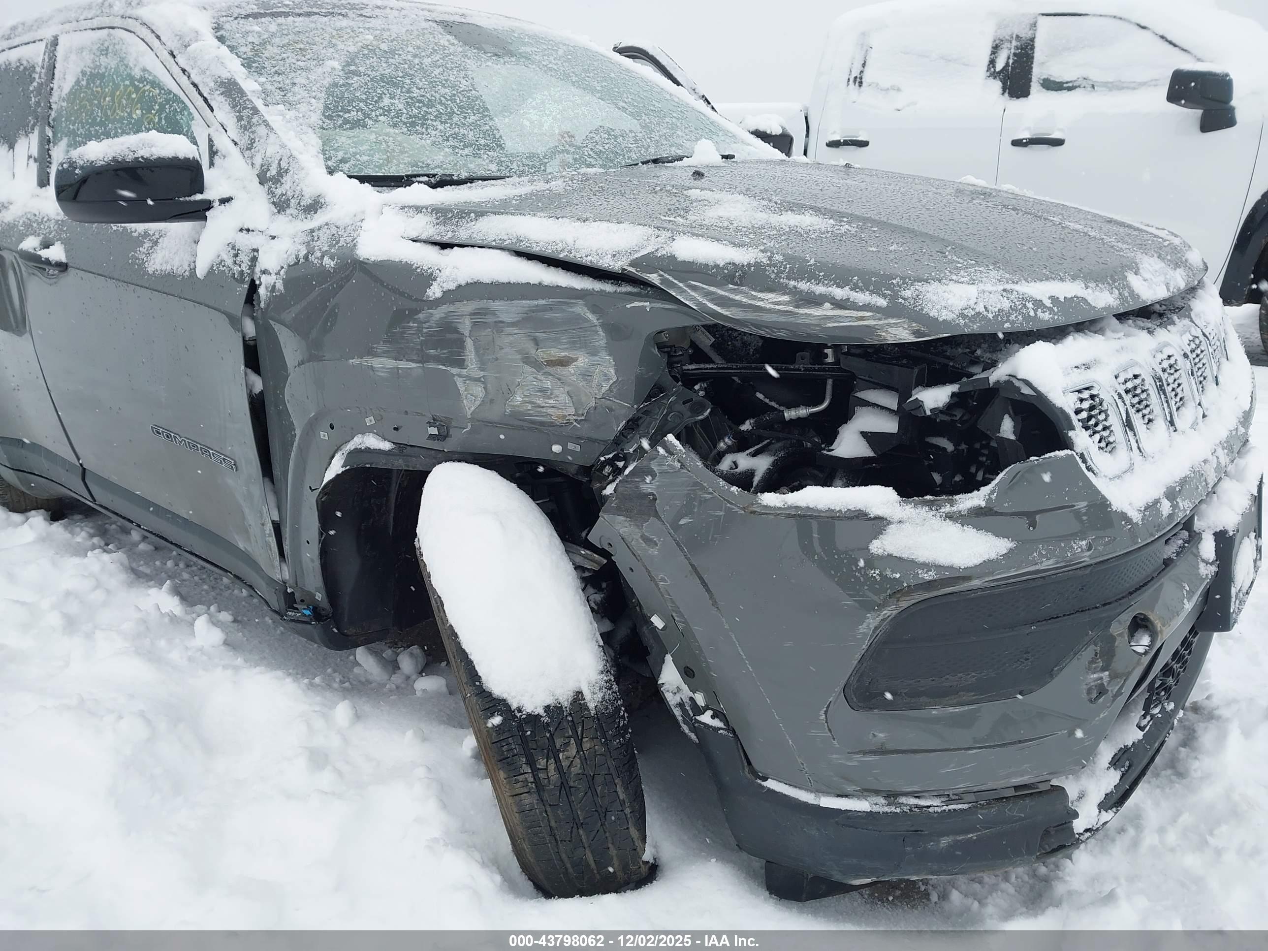 JEEP COMPASS image 6