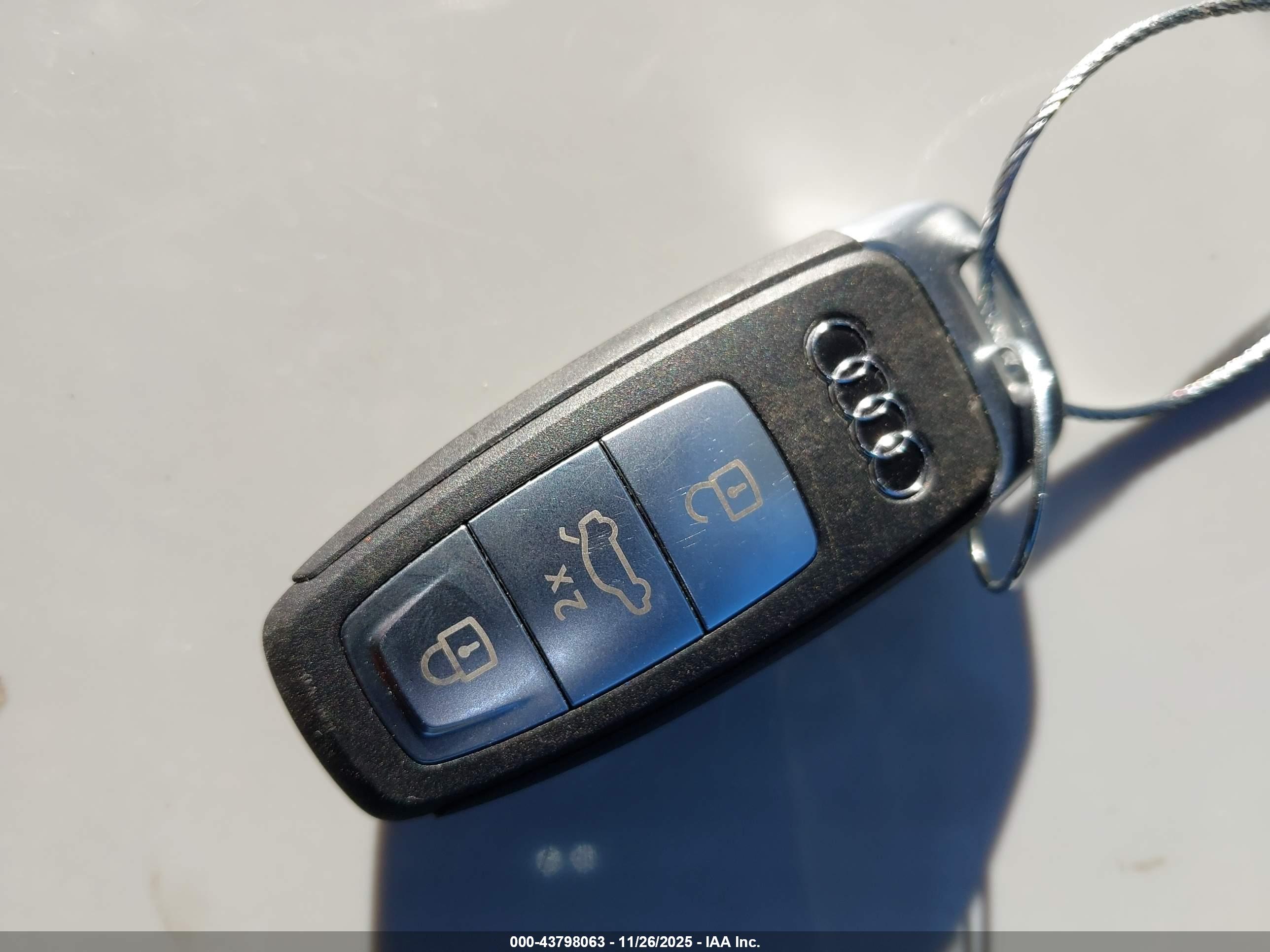 AUDI Q4 image 11