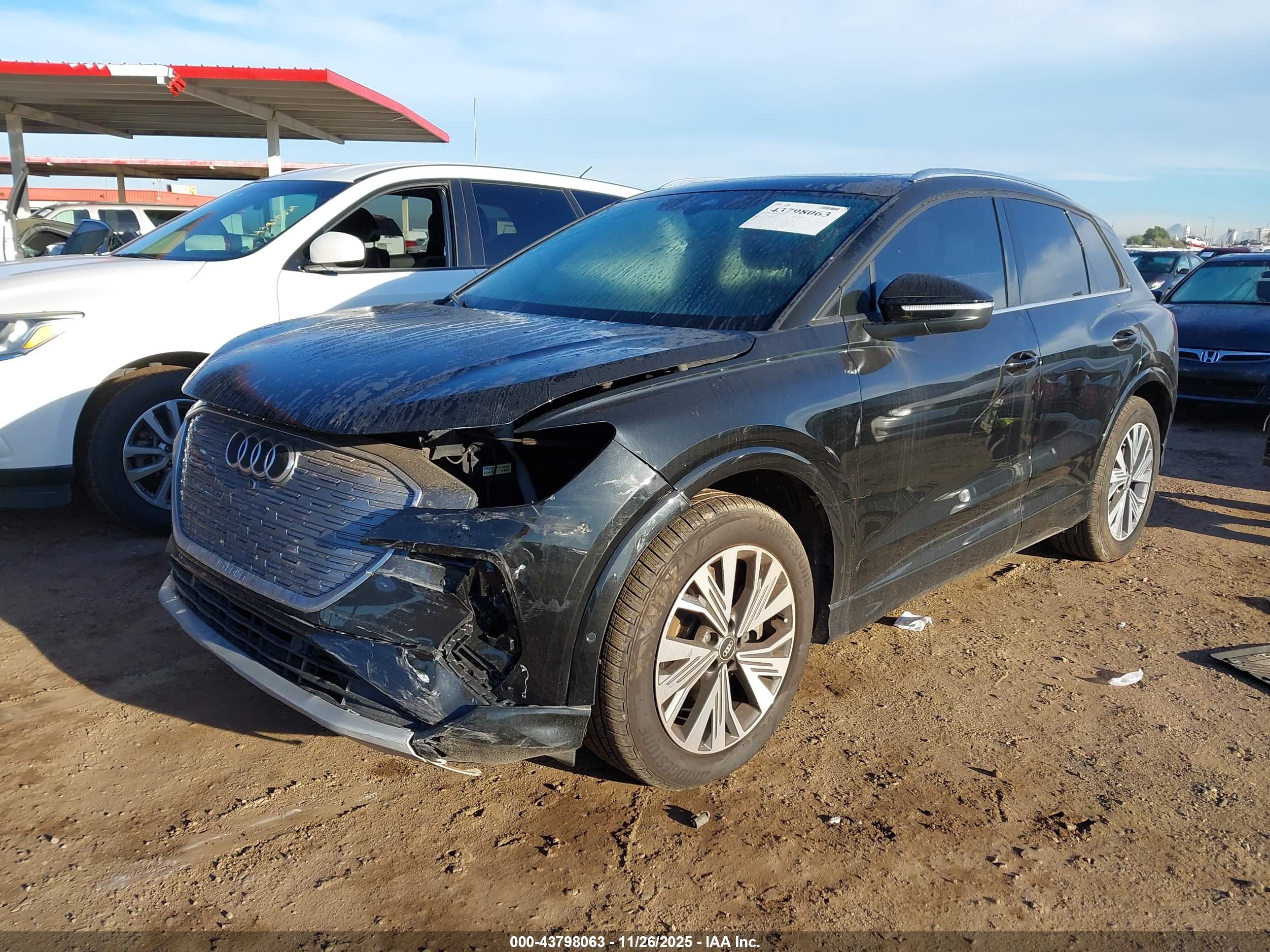 AUDI Q4 image 2