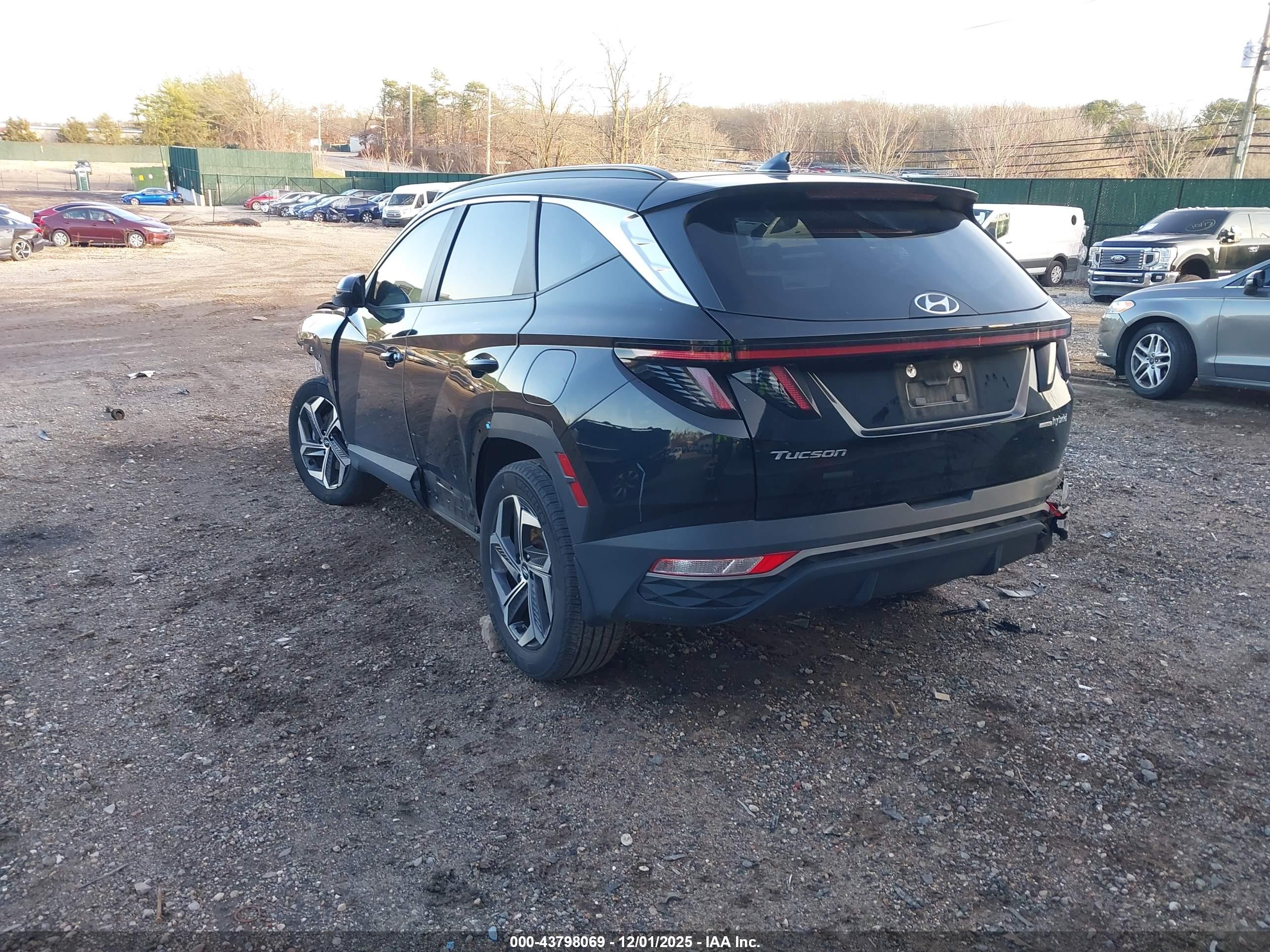 HYUNDAI TUCSON image 3