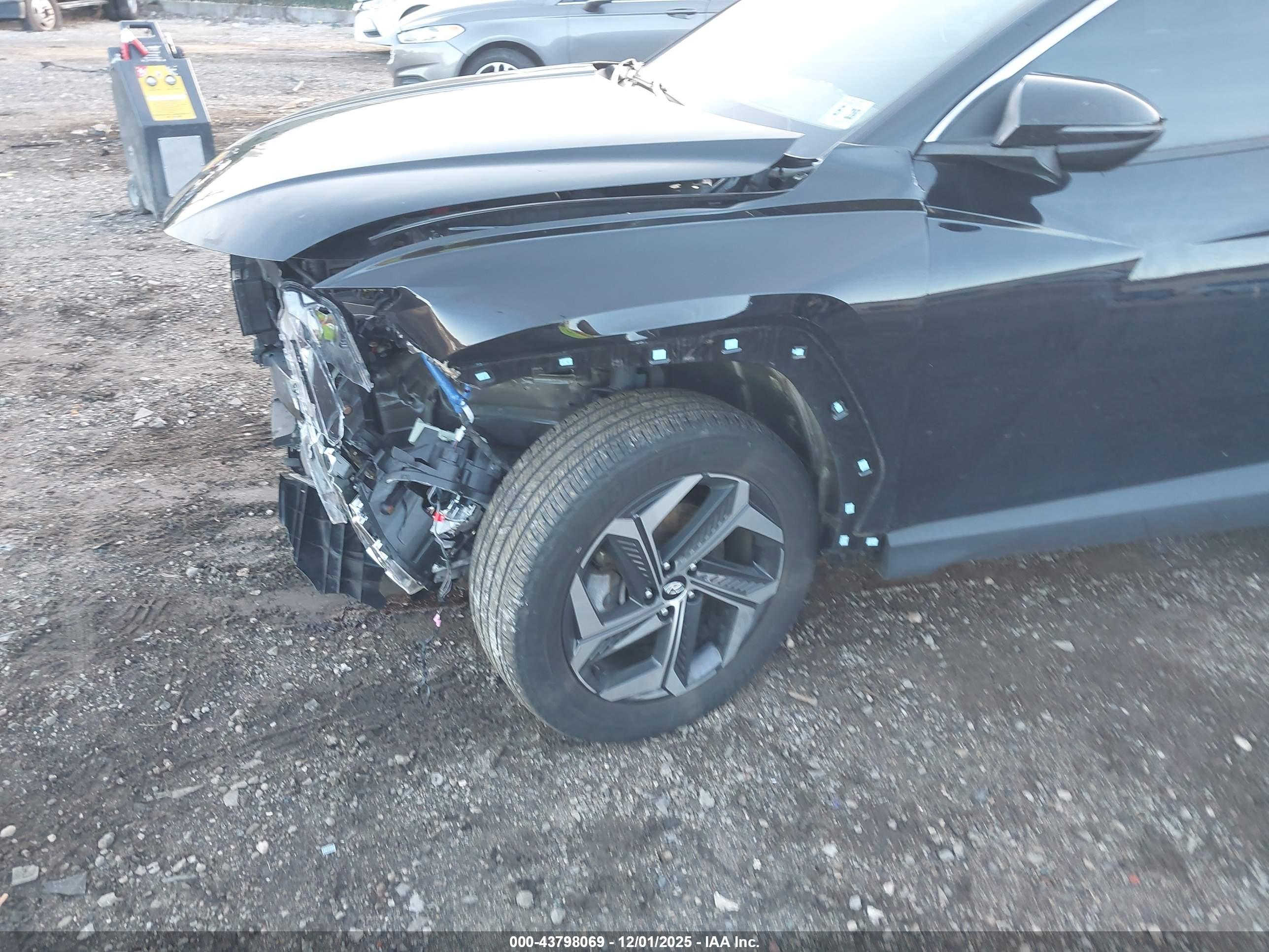 HYUNDAI TUCSON image 6