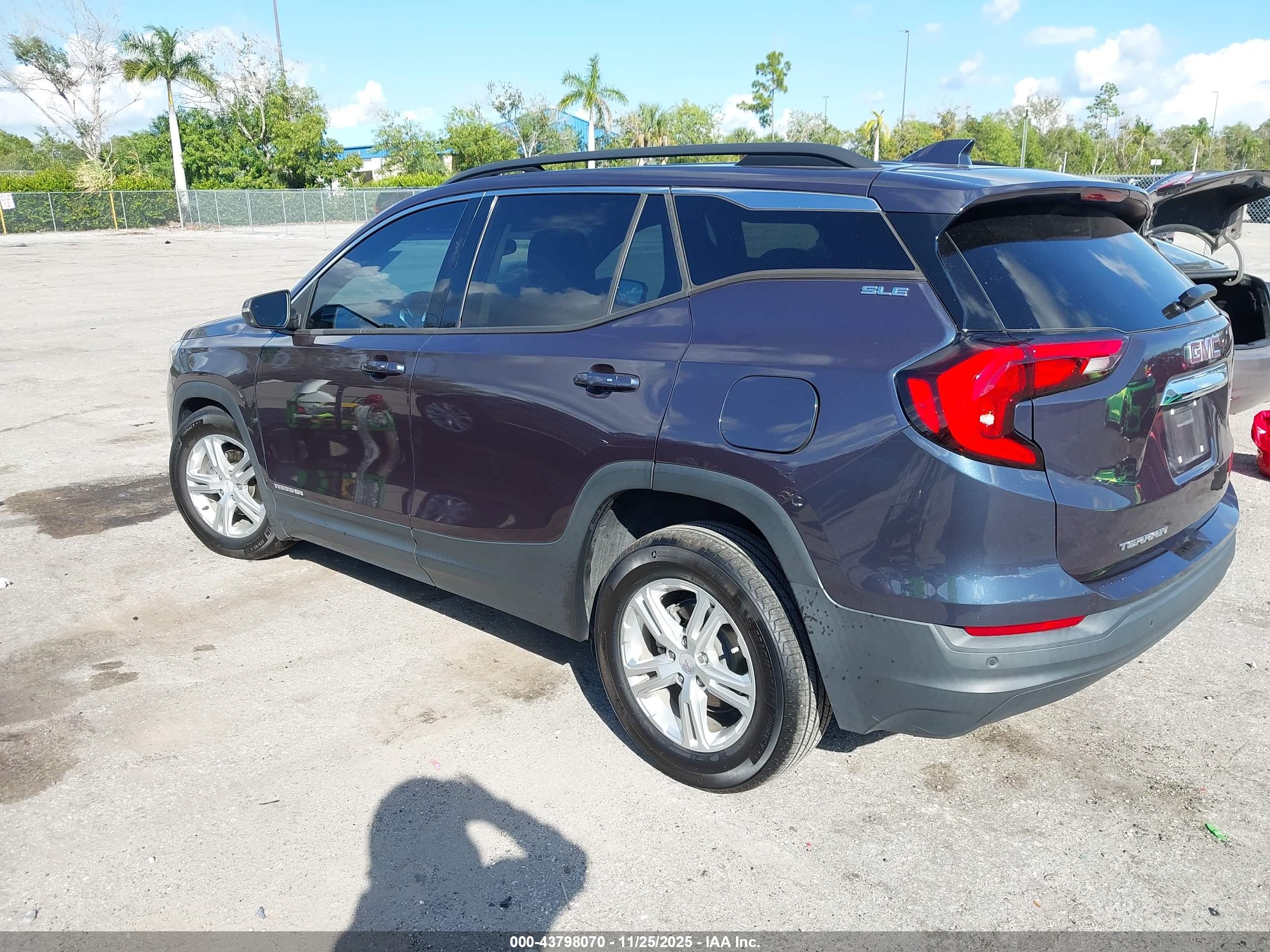 GMC TERRAIN image 3