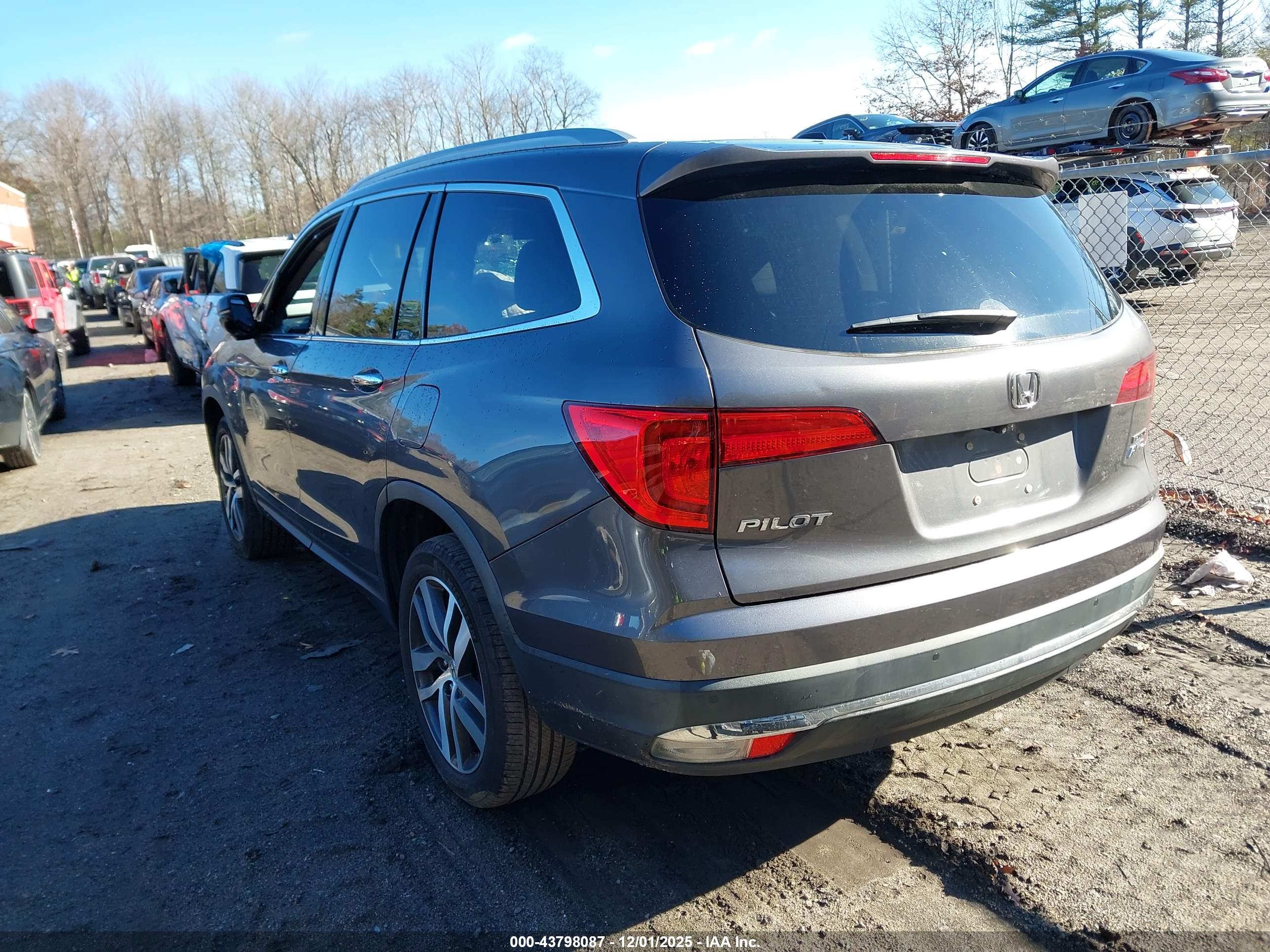 HONDA PILOT image 3
