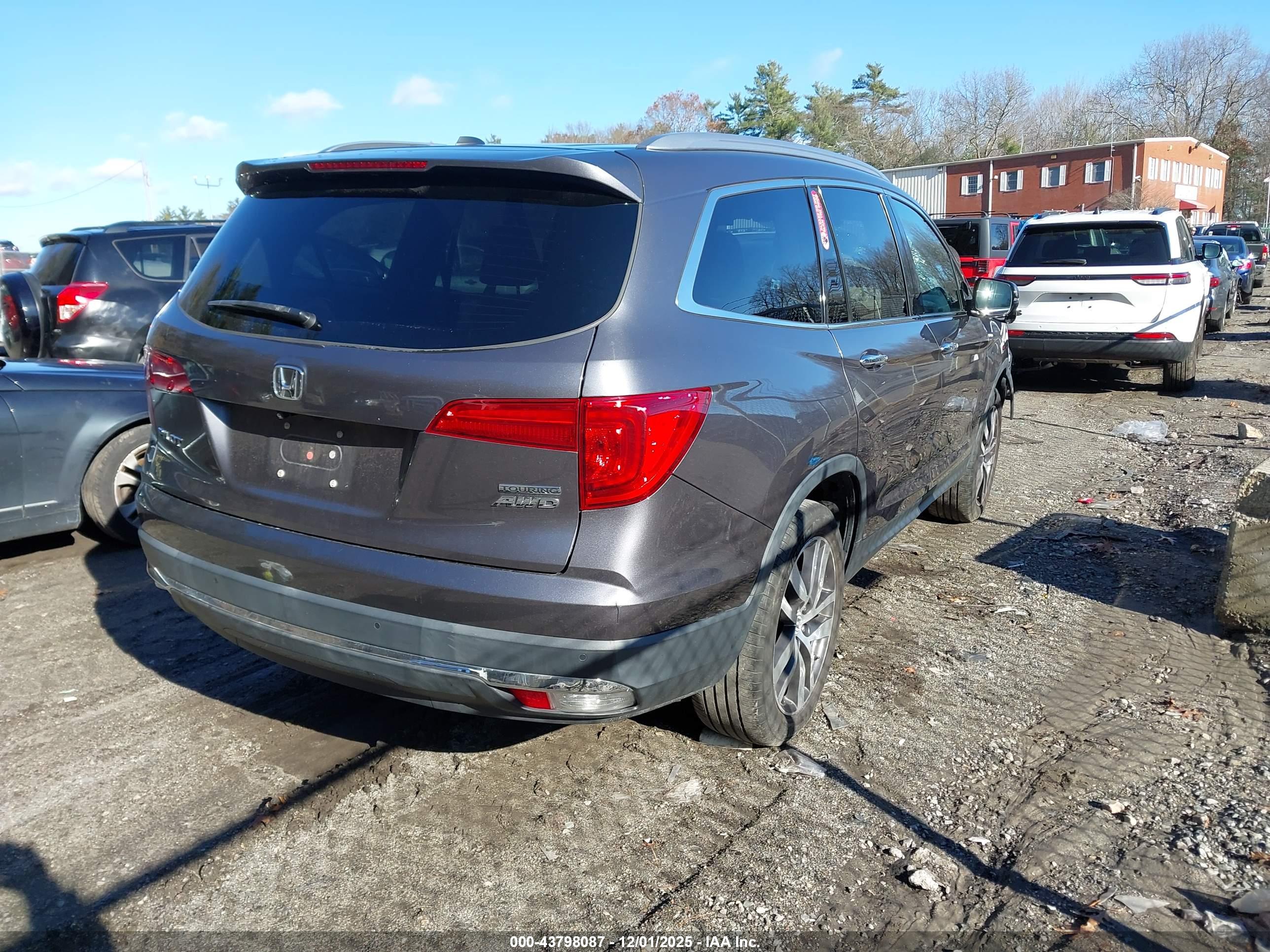 HONDA PILOT image 4