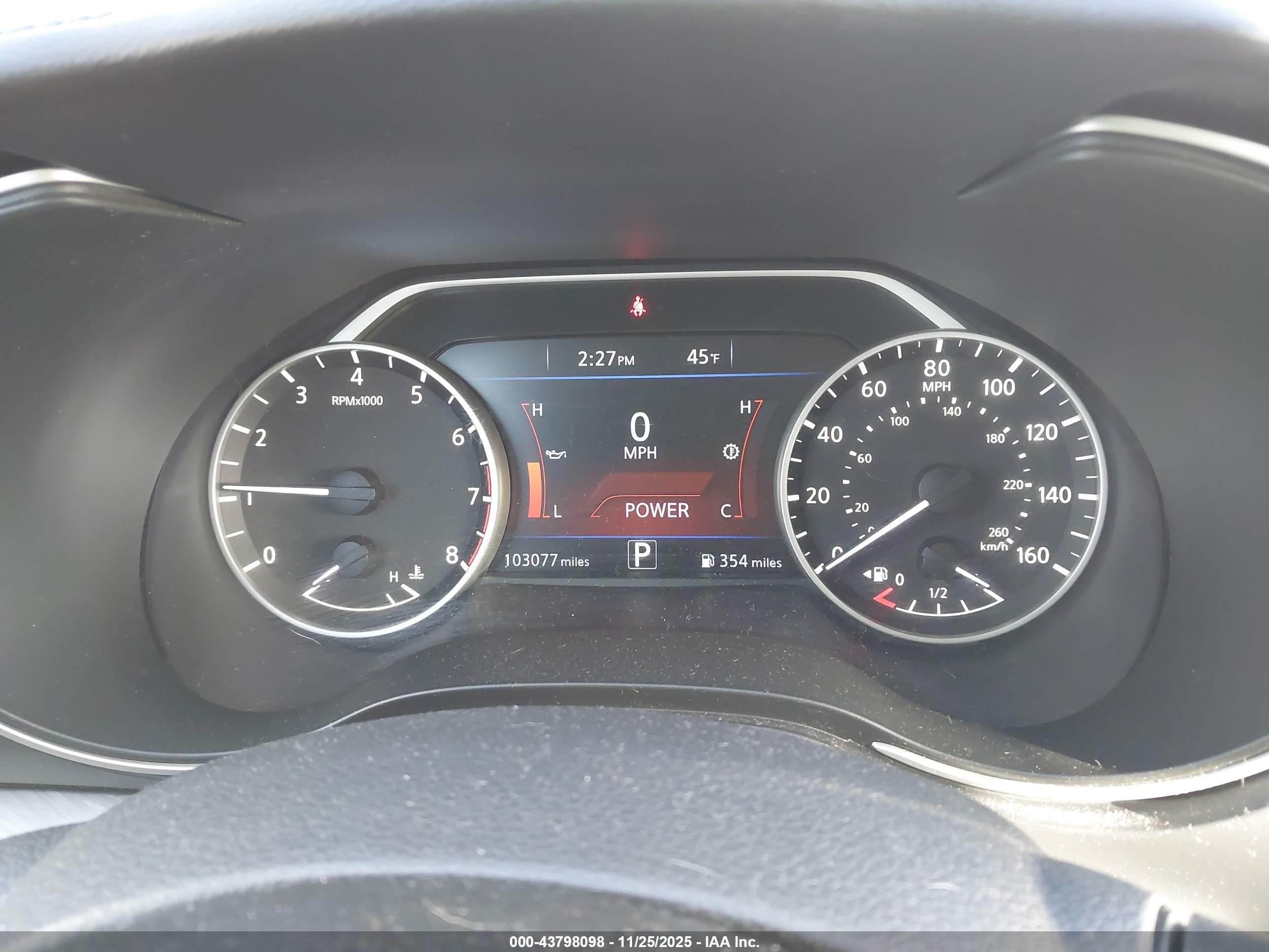 NISSAN MAXIMA image 7