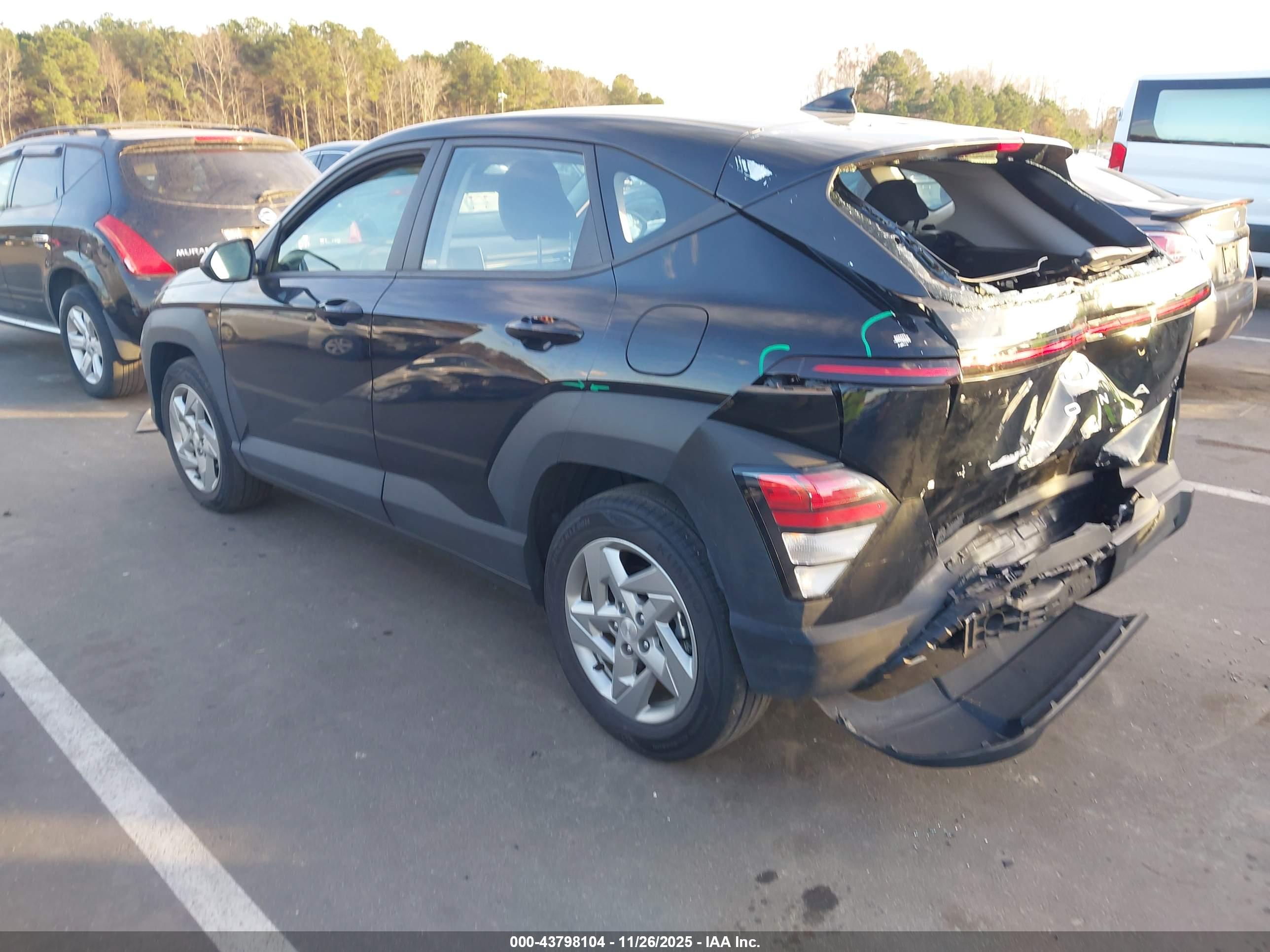 HYUNDAI KONA image 3