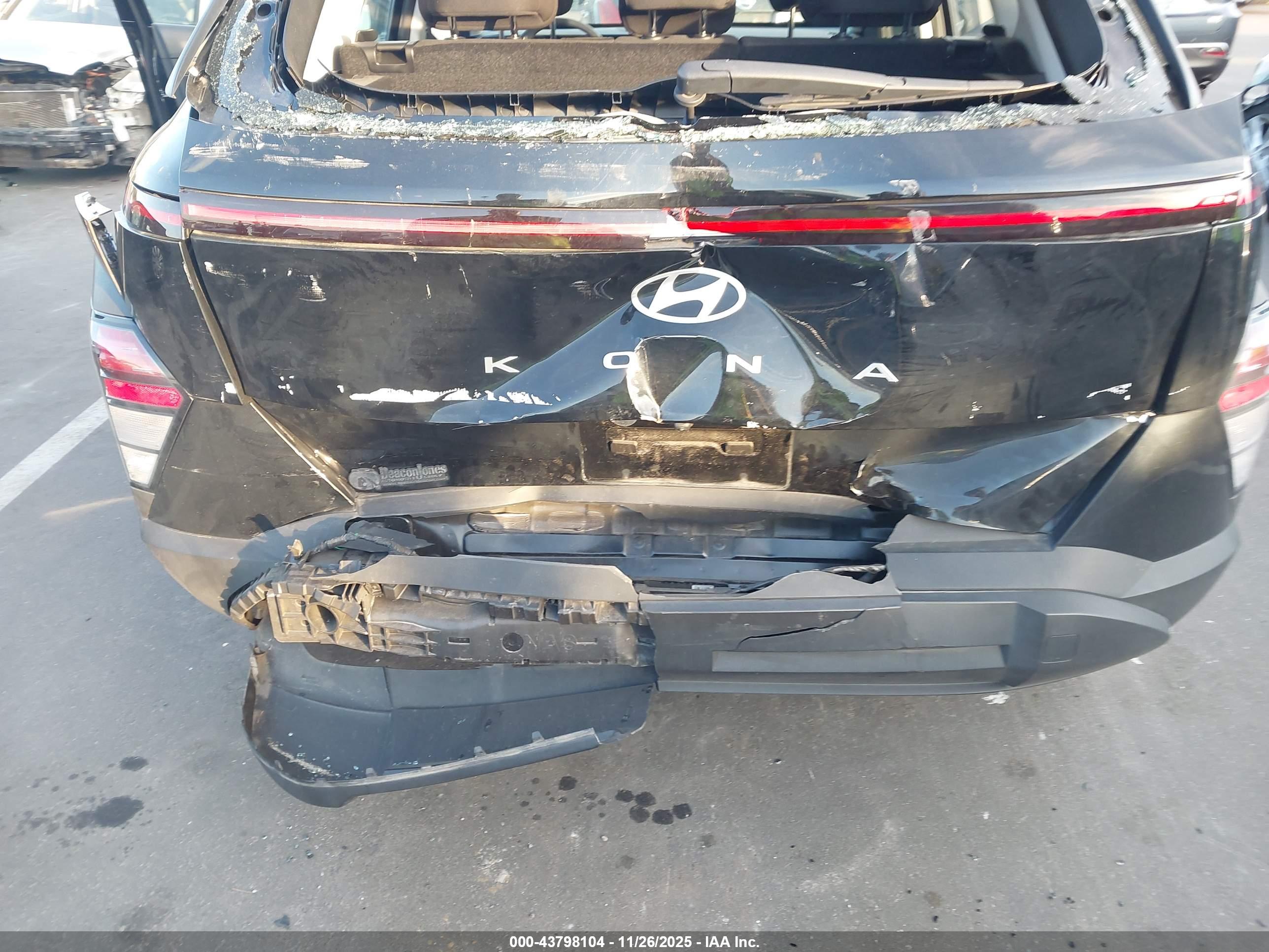 HYUNDAI KONA image 6
