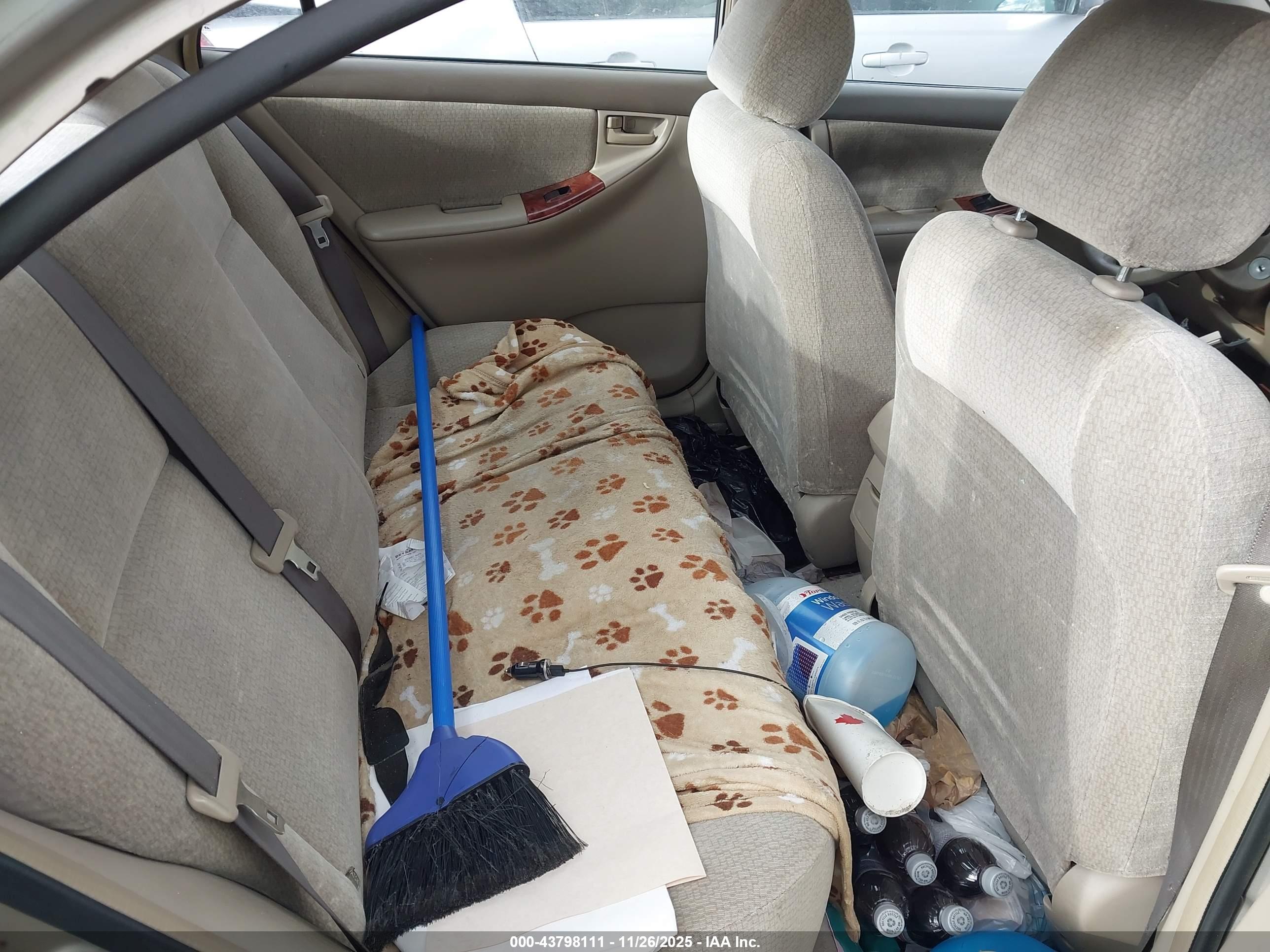 TOYOTA COROLLA image 8
