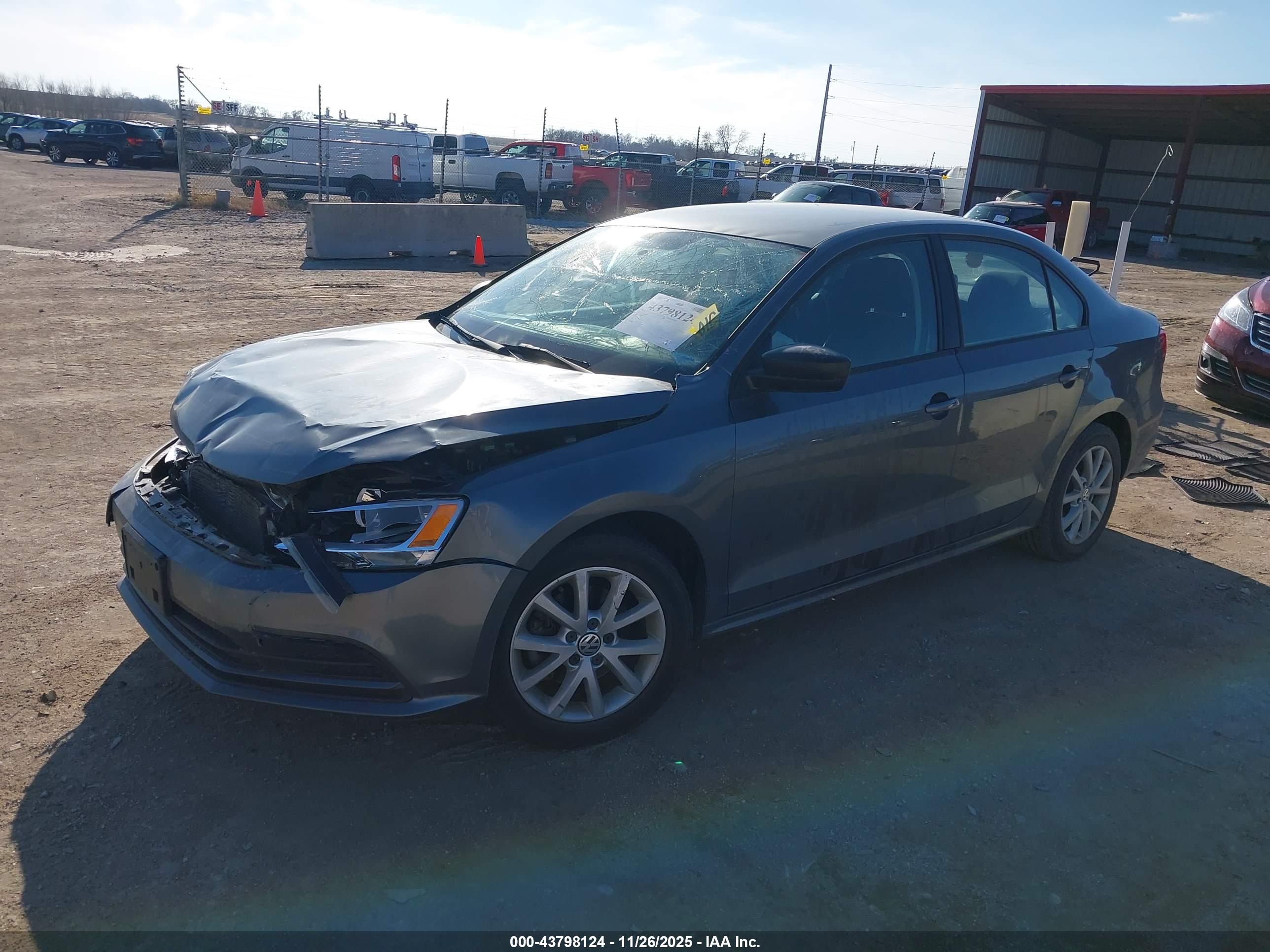 VOLKSWAGEN JETTA image 2