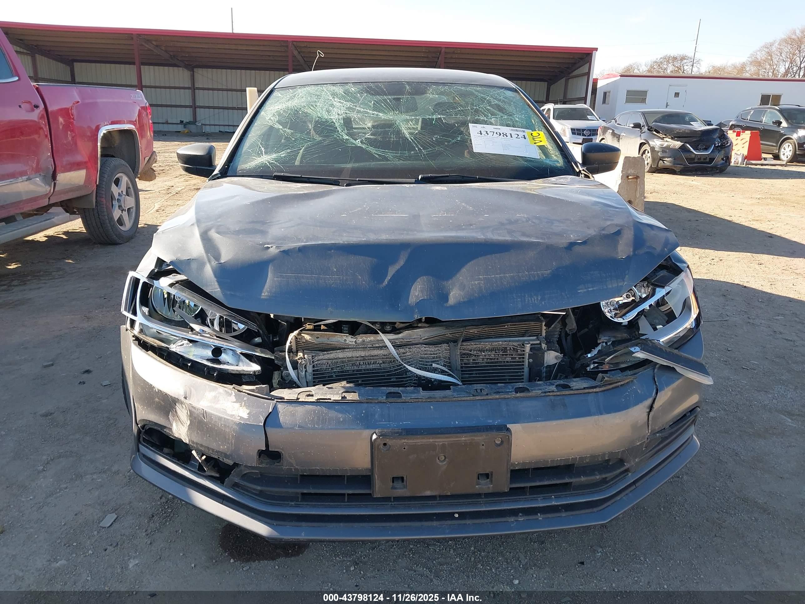 VOLKSWAGEN JETTA image 6